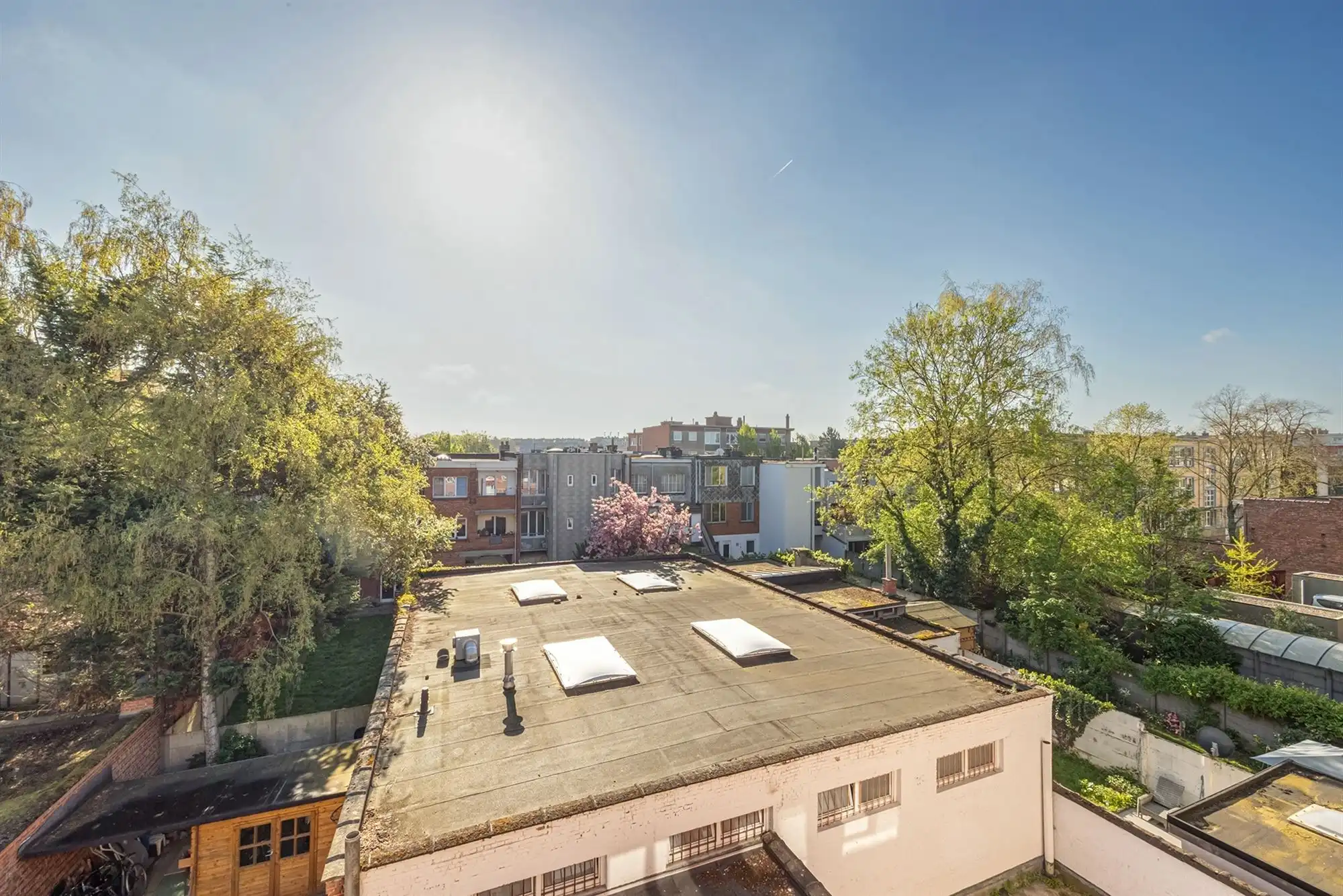Instapklaar tweeslaapkamer appartement met terras in Deurne-Zuid foto 24