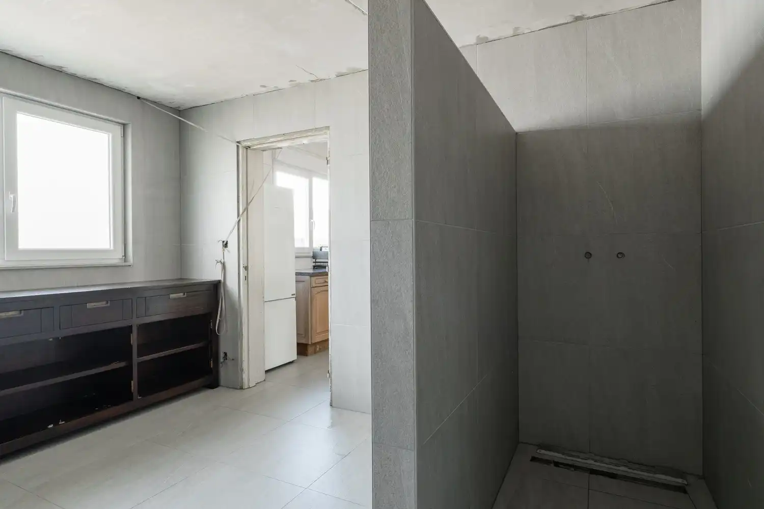 Leuke gezinswoning met 3 slaapkamers nabij de verbindingswegen foto 11