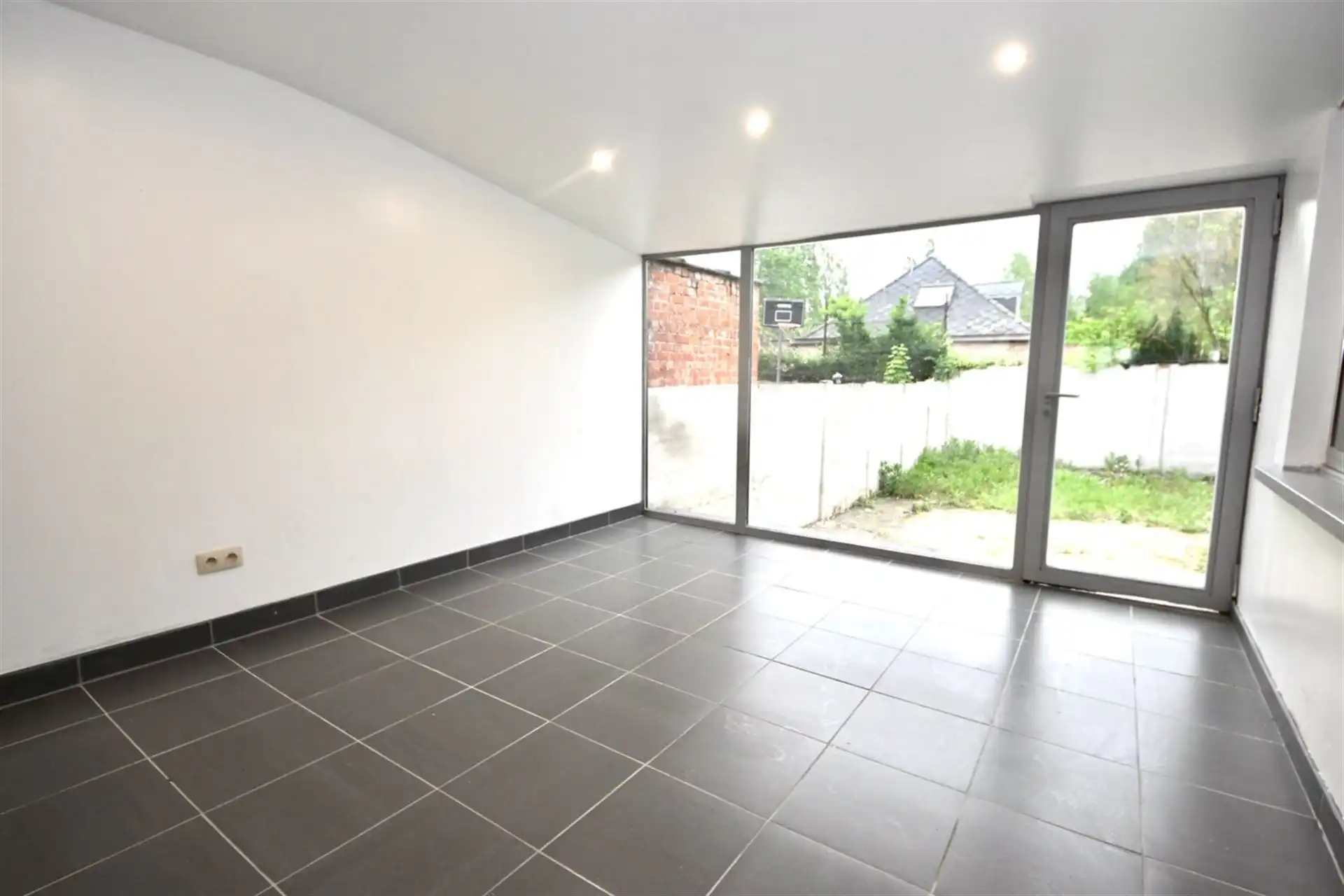 Woning met 3 slaapkamers en tuin.  foto 7