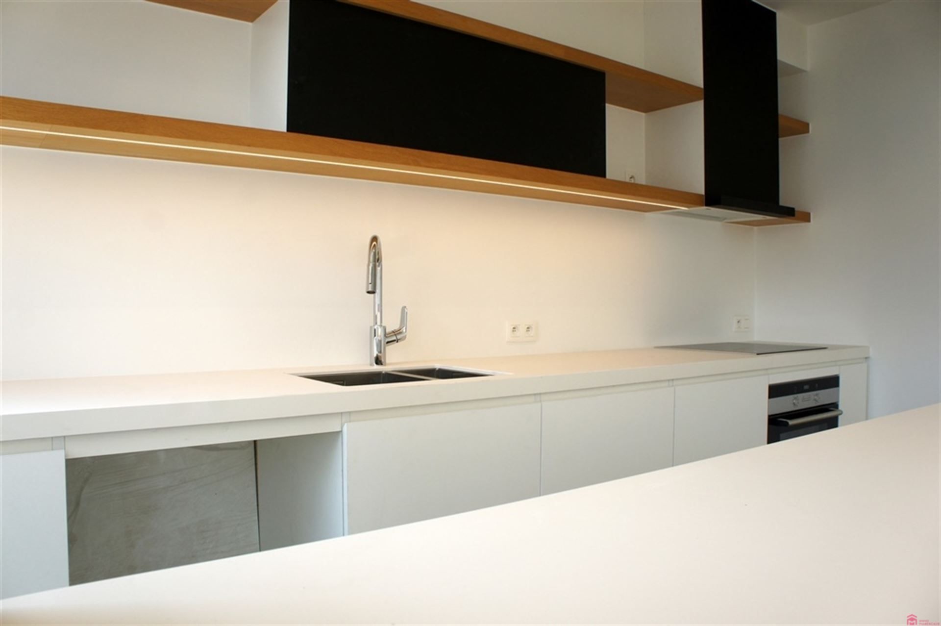 Groot appartement met garage foto 5