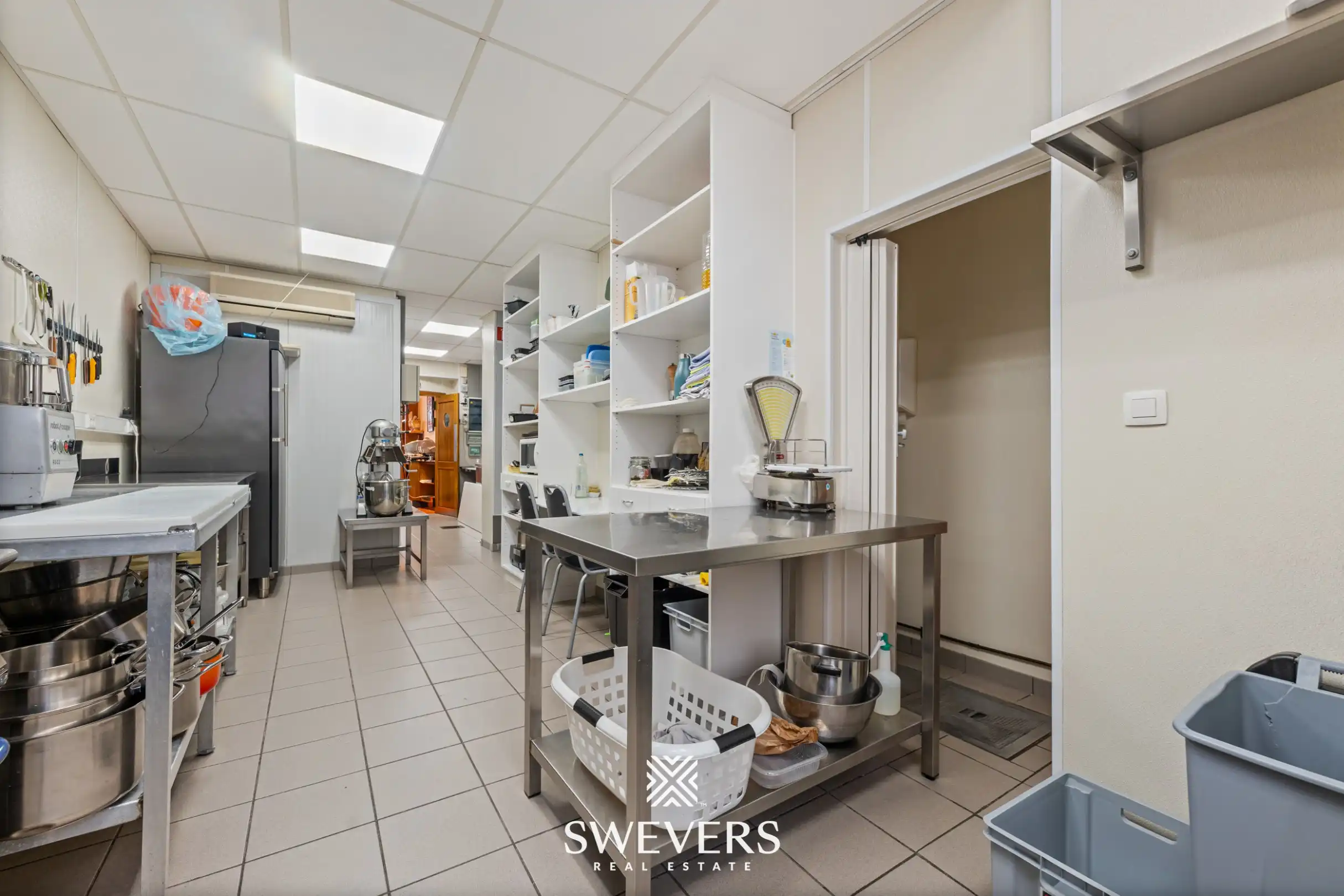 Instapklaar handelshuis op toplocatie met een oppervlakte van 272m2 foto 20