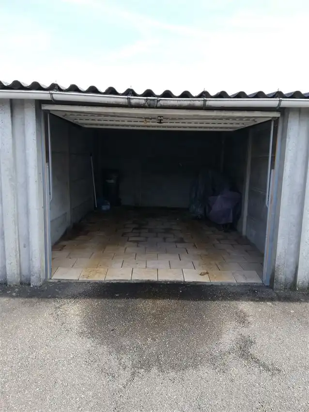 App met 2 slpk., groot terras en afgesloten garage in hartje Zichem foto 28