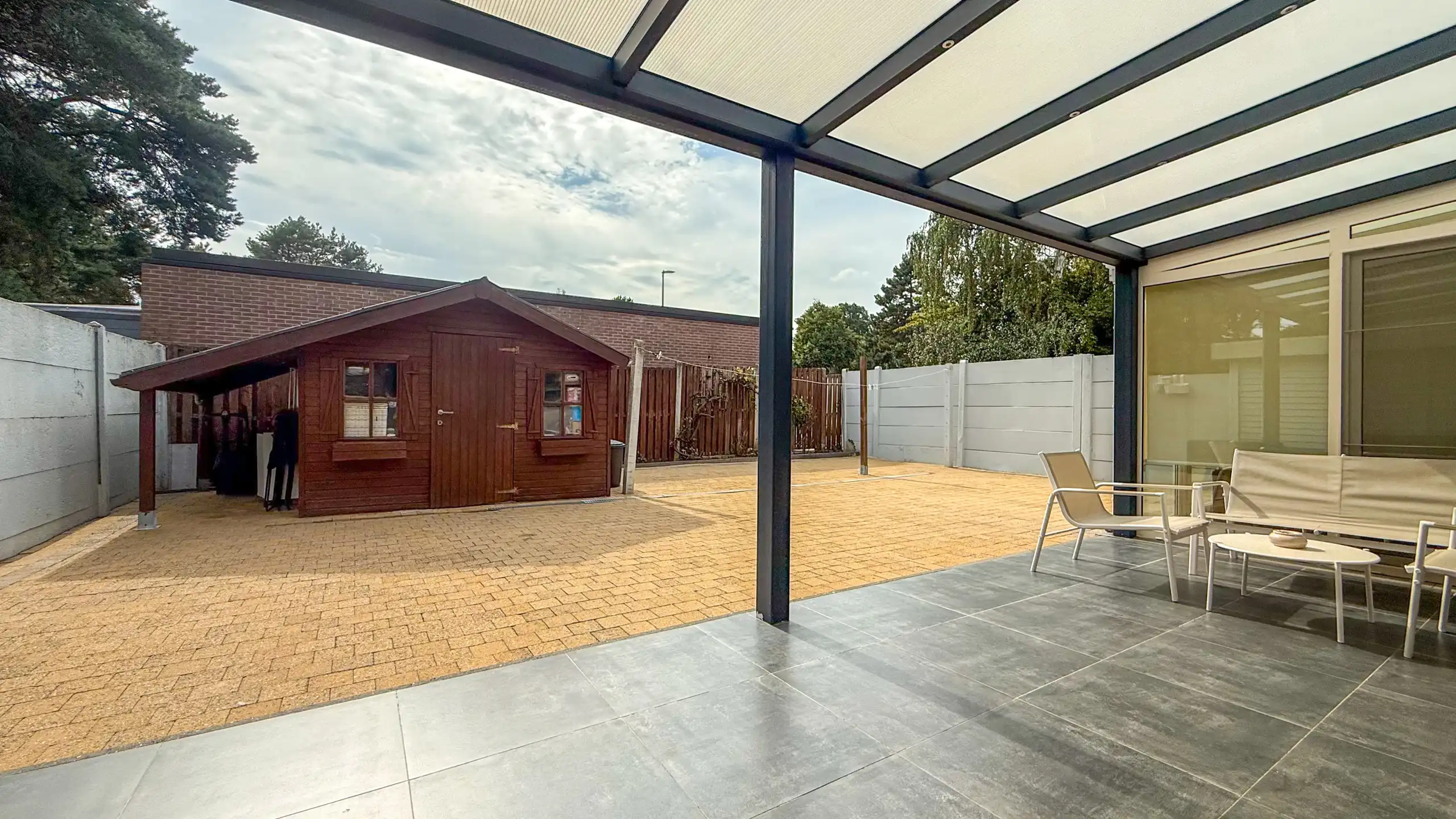 Ruime gezinswoning met 3 slaapkamers en fraaie veranda! foto 36