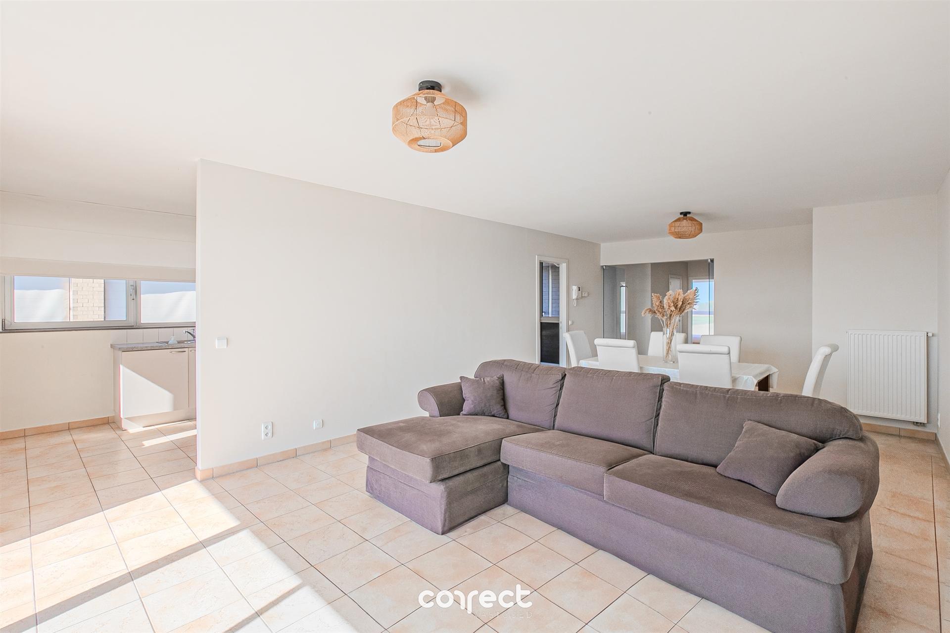 Lichtrijk en instapklaar 3 slaapkamer appartement met zicht op de IJzer. foto 8