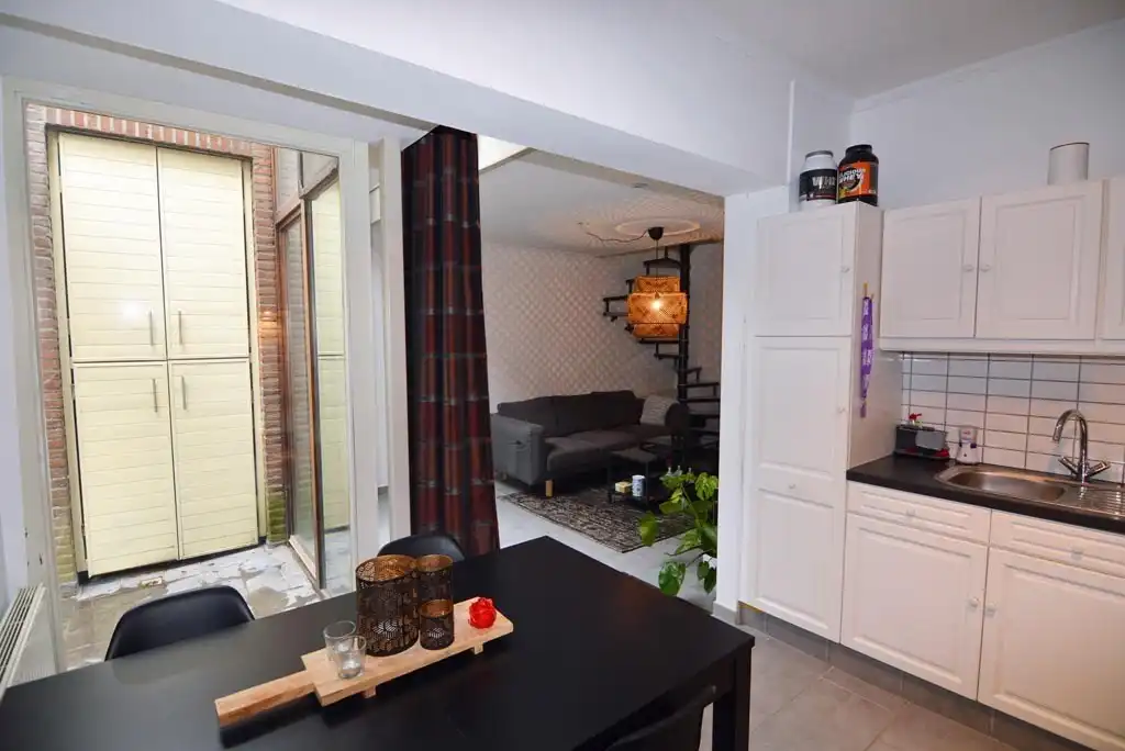 Knus appartement met 1 slpk en hobbyruimte in het centrum. foto 6