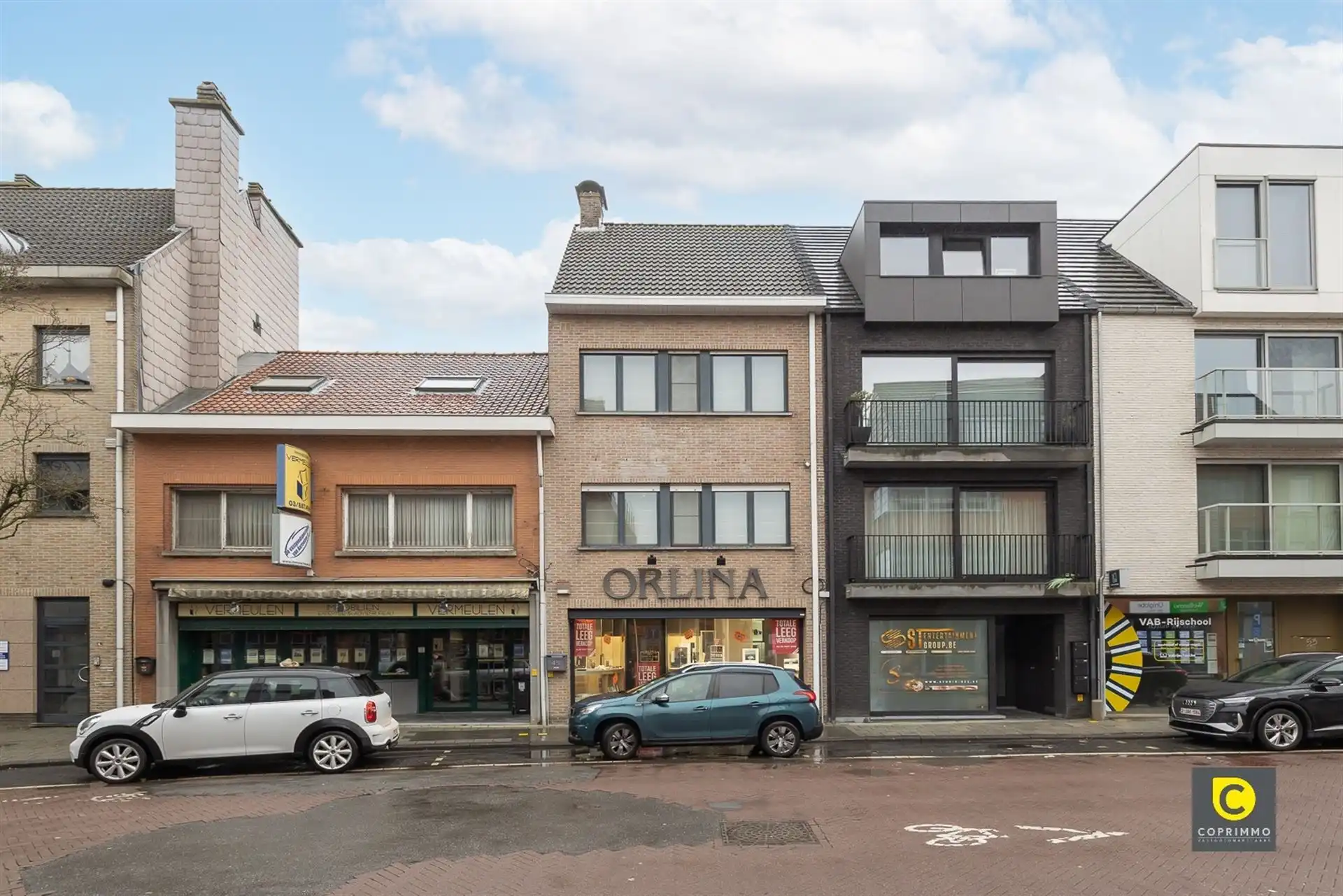 Handelspand met woonst foto {{pictureIndex}}