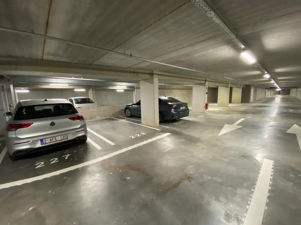 Recent appartement met veel lichtinval en hoogwaardige afwerking foto 18