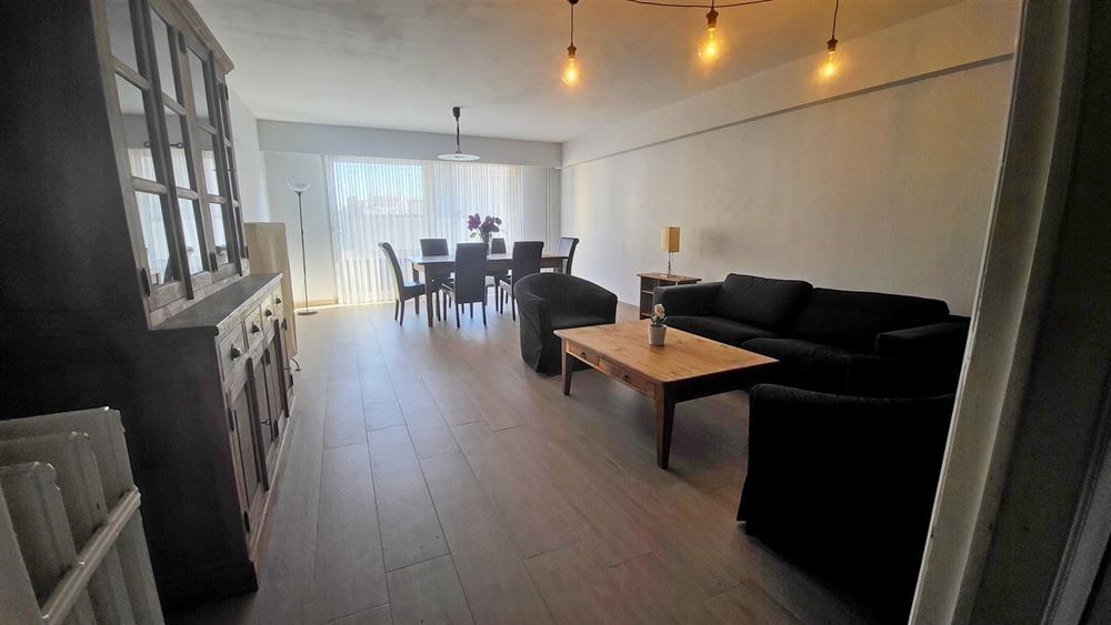 Ruim en gemeubels appartement | Stadspark foto 6