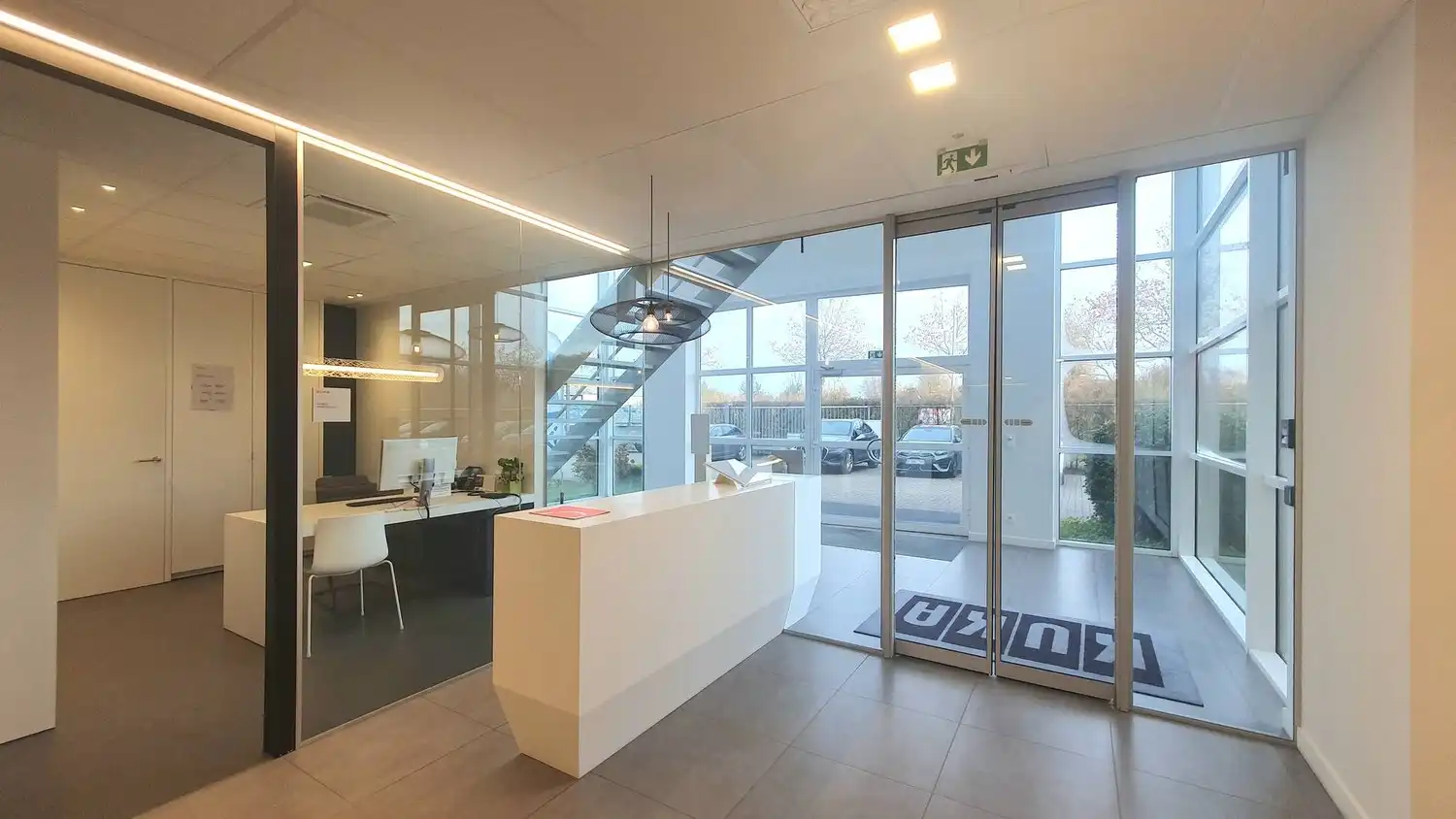 500m² kantoren met 350m² magazijn foto 4