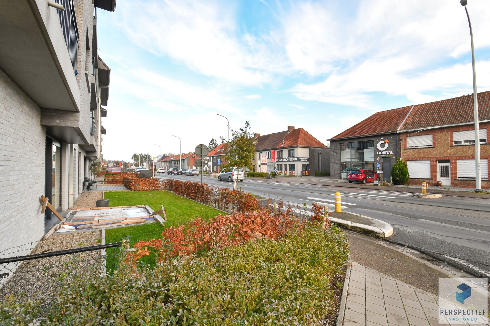 Strategisch gelegen handelsgelijkvloers op een zichtlocatie foto 4