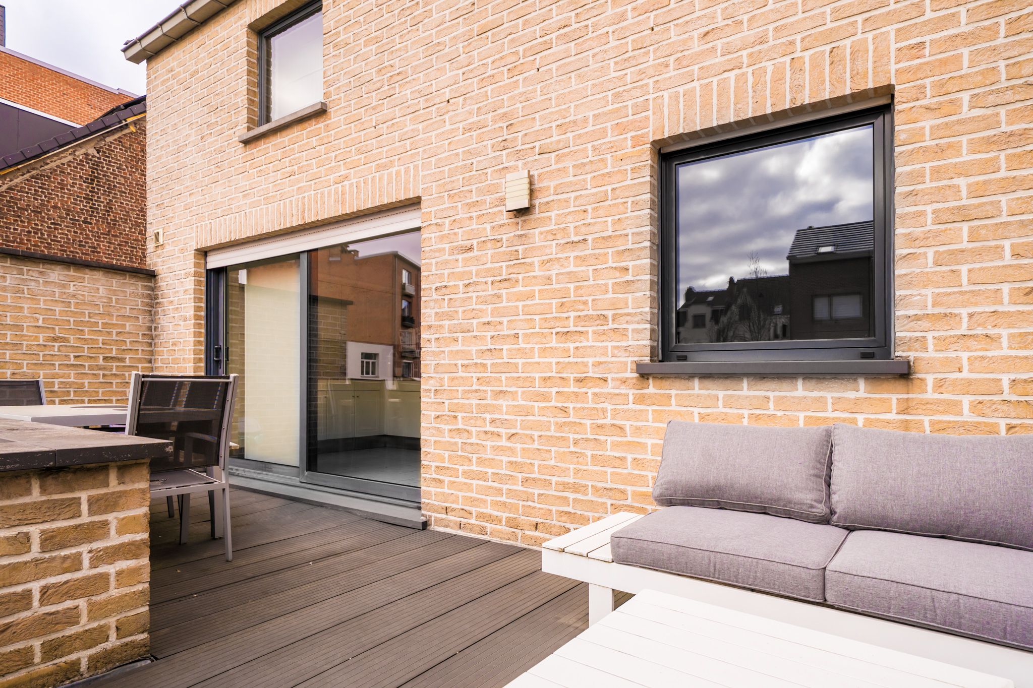 Ruime moderne gezinswoning met 5-6 slaapkamers foto 13