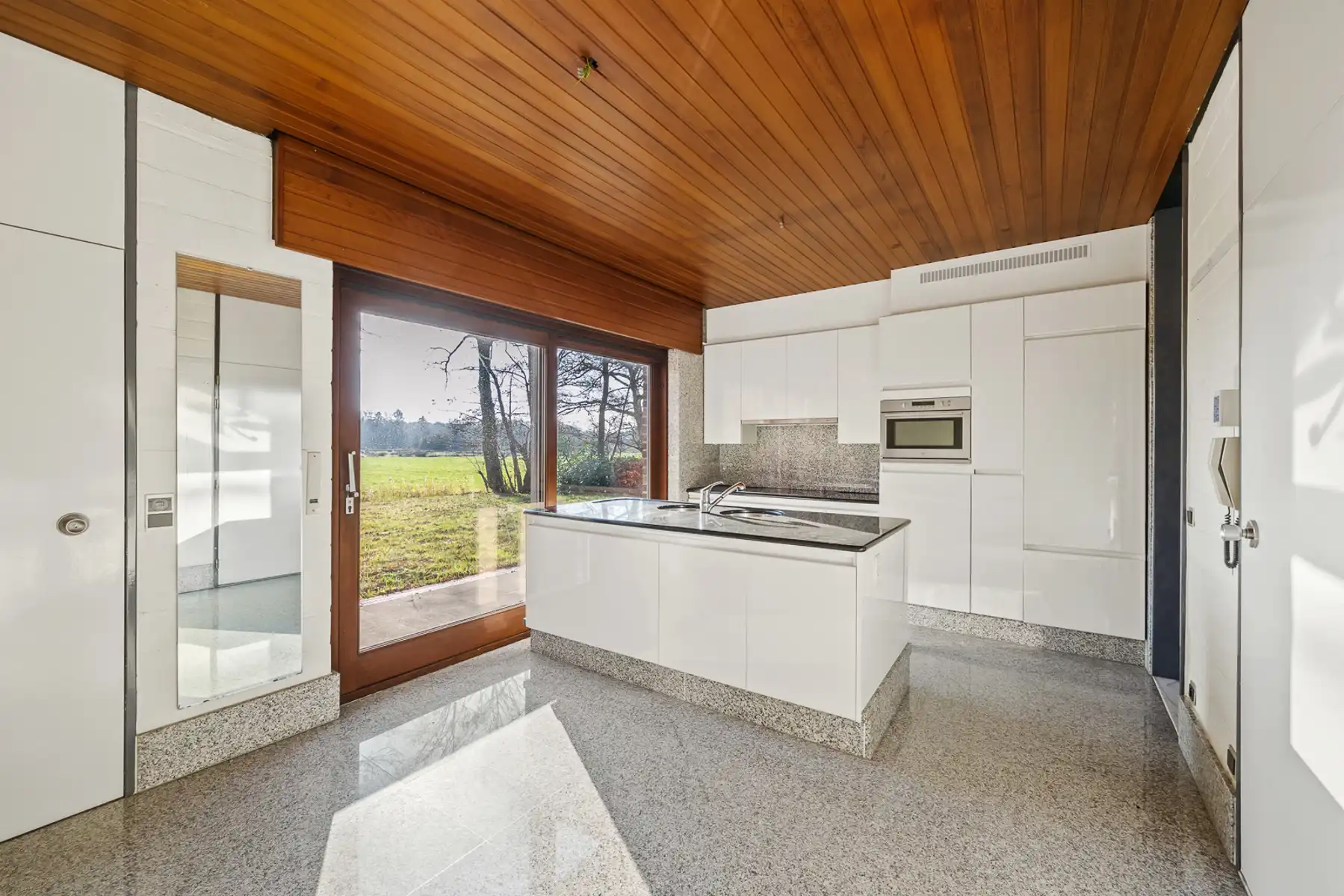 Bouwgrond op ca.1005 m² met uniek vrij uitzicht foto 7