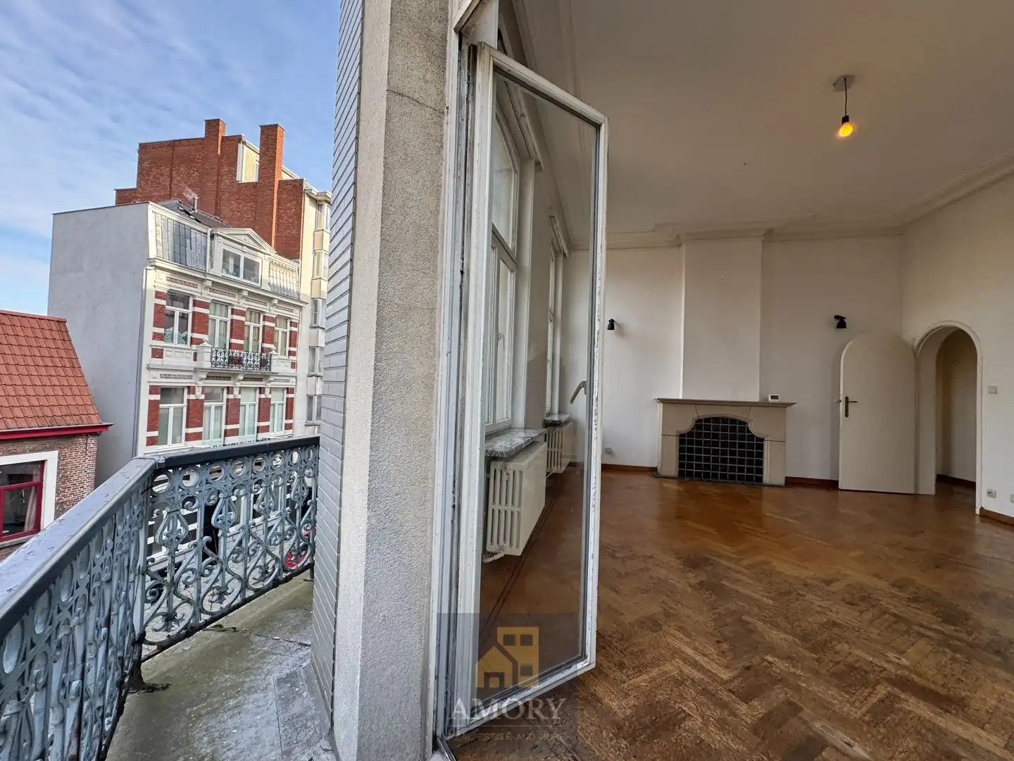 Lichtrijk hoekappartement met balkon op toplocatie Nederkouter foto 8