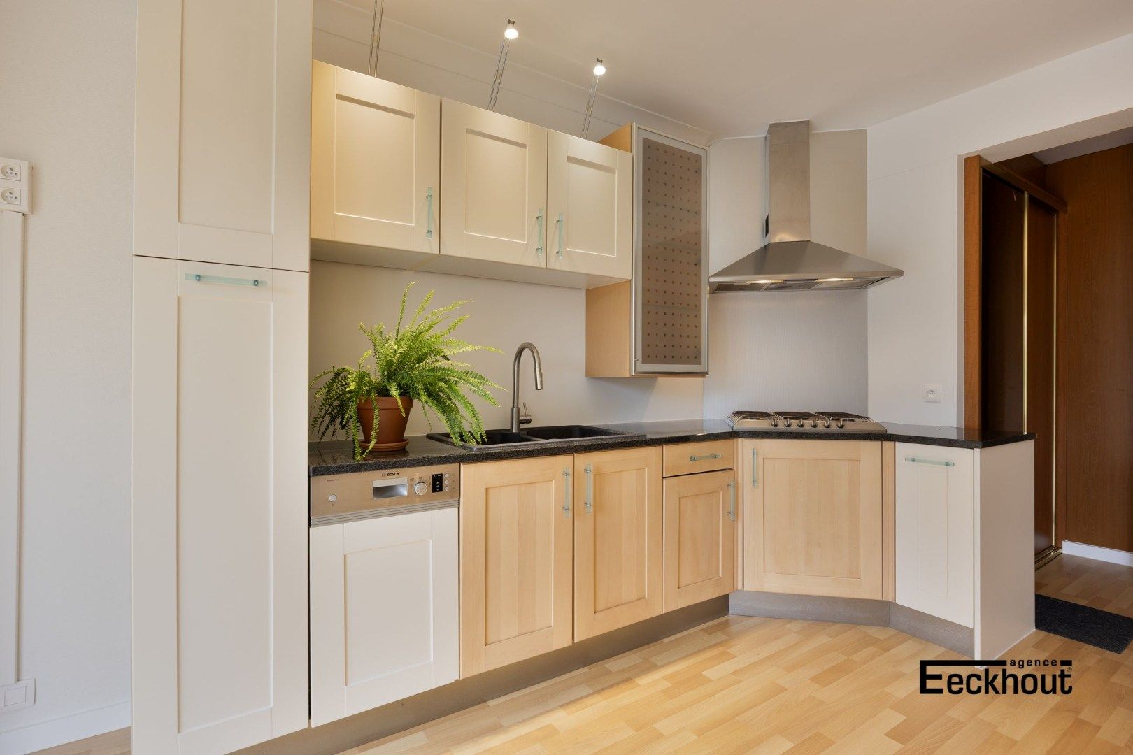Instapklaar appartement op TOPlocatie in het hartje van Oostende! foto 6