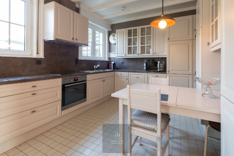 Grote villa op 1533m² gelegen centraal in de Simli-wijk te Nieuwpoort-Bad. foto 18