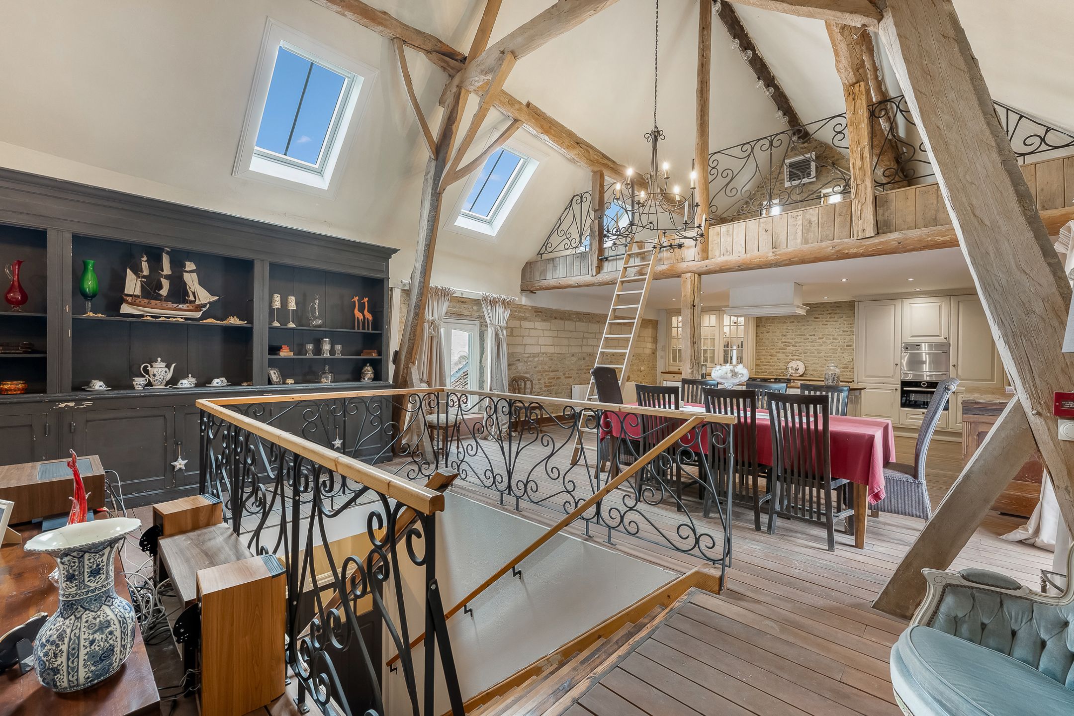 Vierkantshoeve met 3 woningen te Valmeer foto 3
