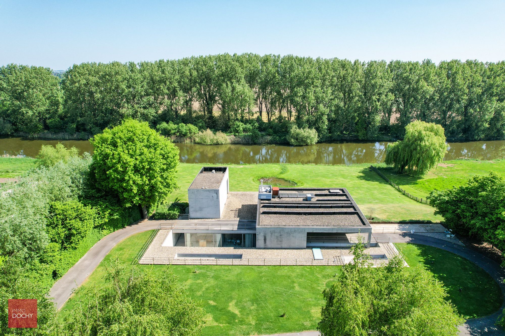 Uniek gelegen luxe-villa (palend aan oude leiearm) foto 6