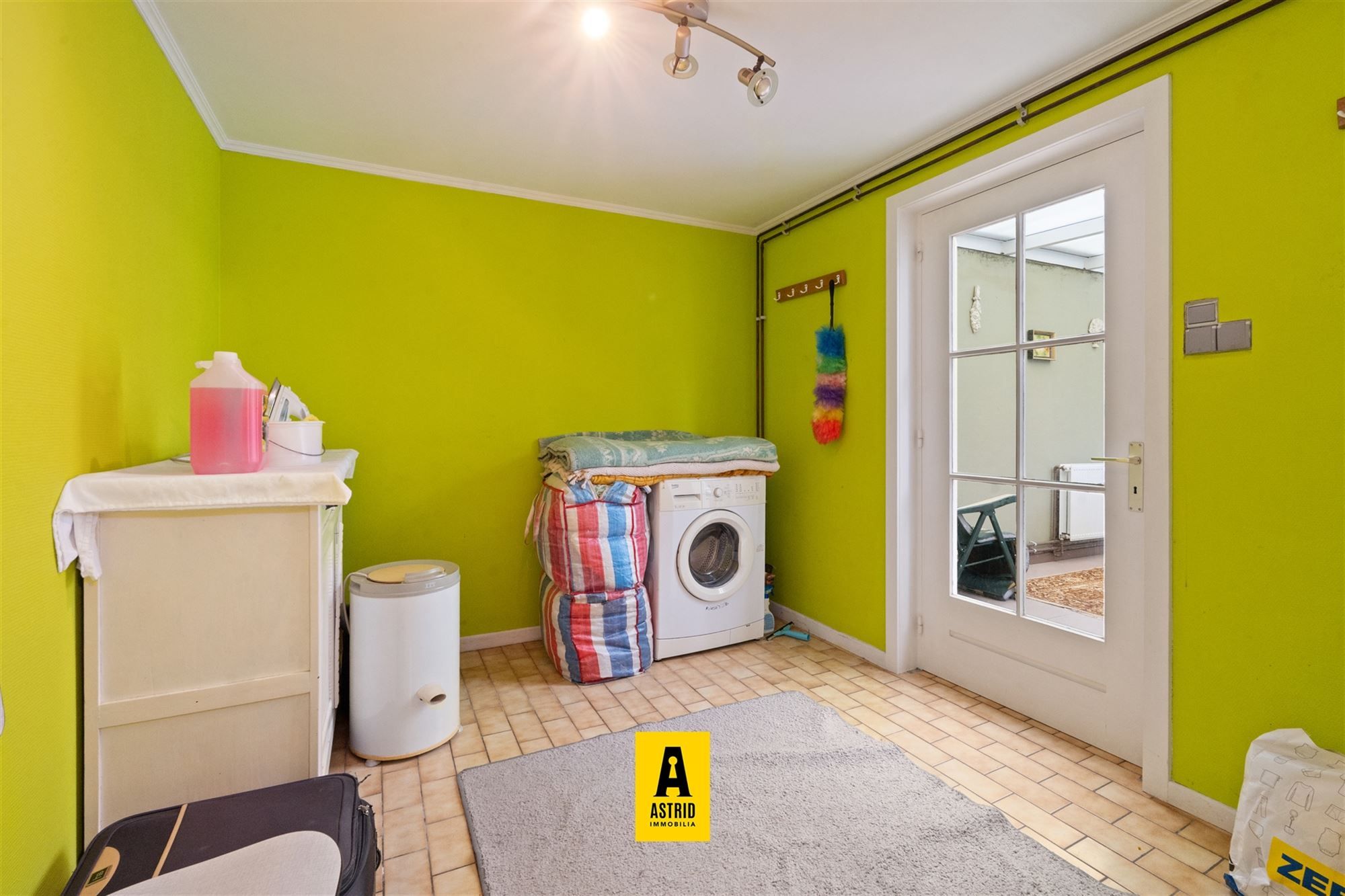  Ruime rijwoning met 5 slaapkamers en tweewoonst-indeling op topligging in Bredene foto 17