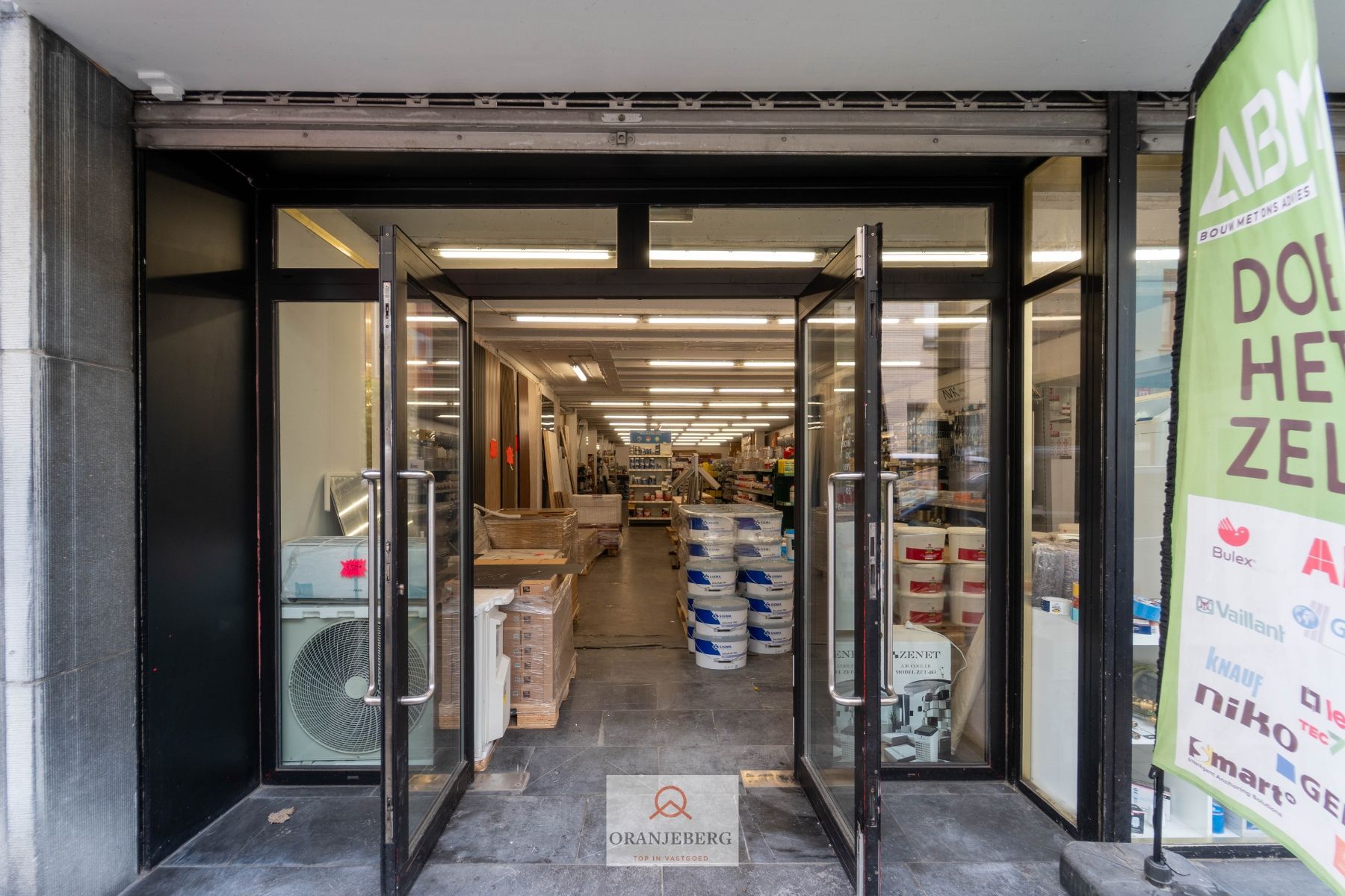 Uitzonderlijk ruim handelspand (609m²) te huur op TOPlocatie in Ledeberg foto 2