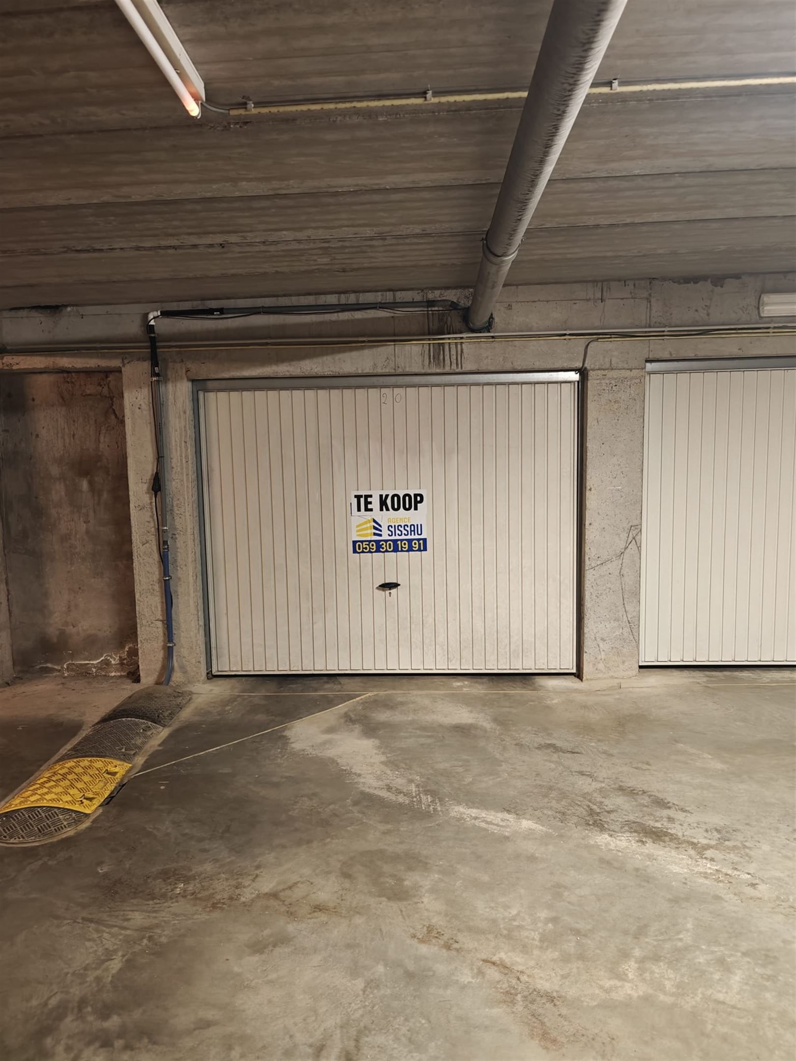 garage box foto {{pictureIndex}}