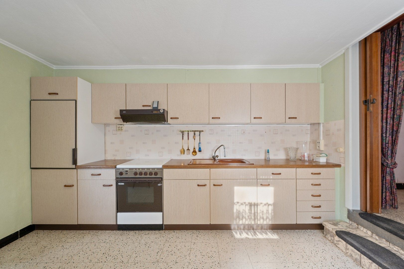 Landelijk gelegen te renoveren HOB op 8a 08ca foto 12
