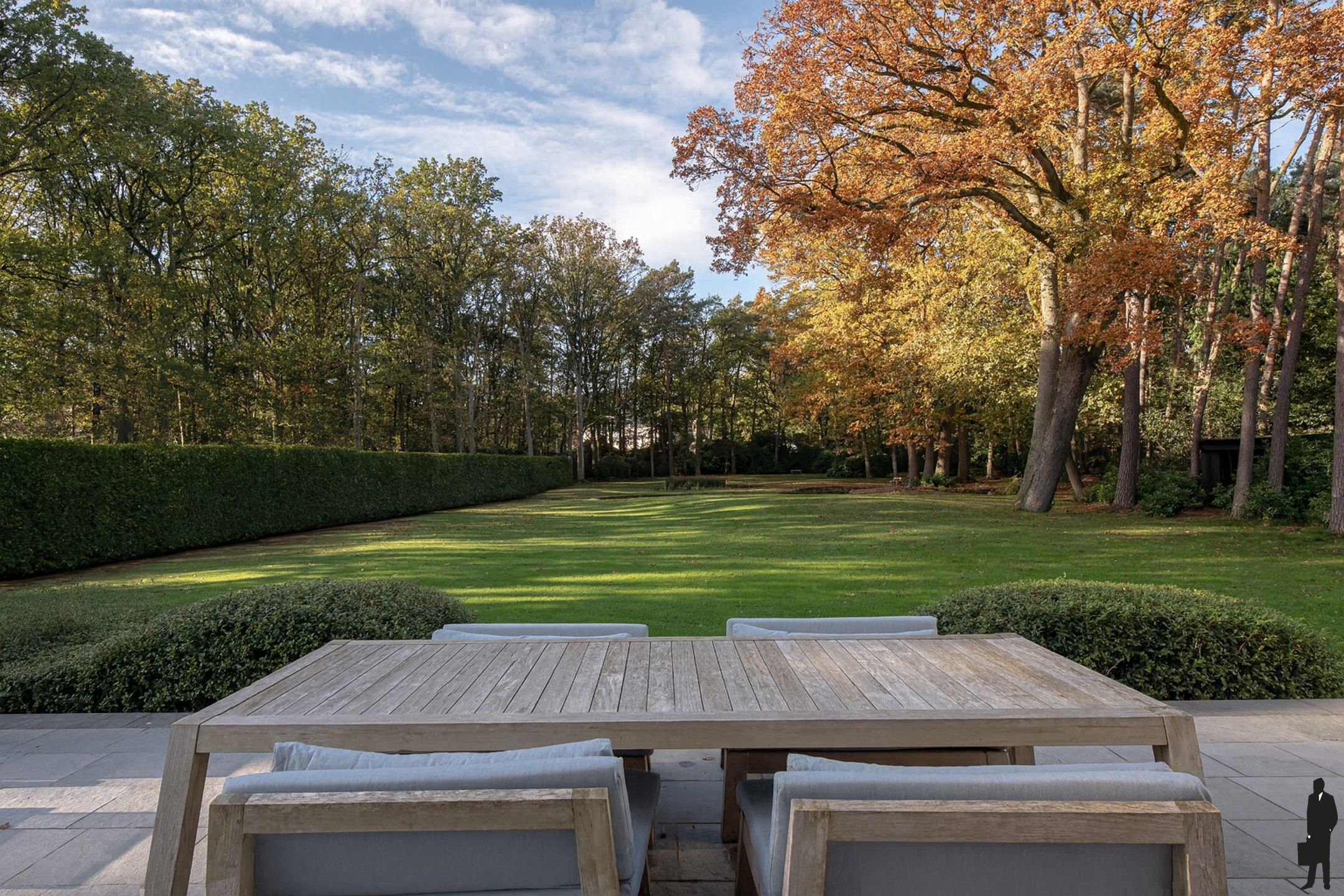 Prachtige recent totaal gerenoveerde villa op ca. 5.311 m².   foto 17