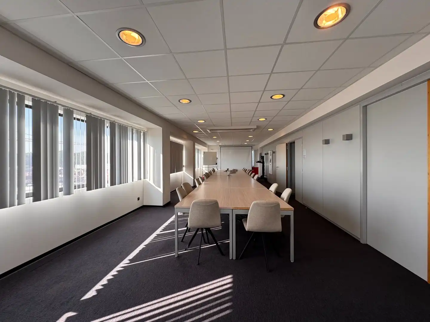 Flexibele kantoorruimte met optie op volledig gebouw in Oostkamp foto 8