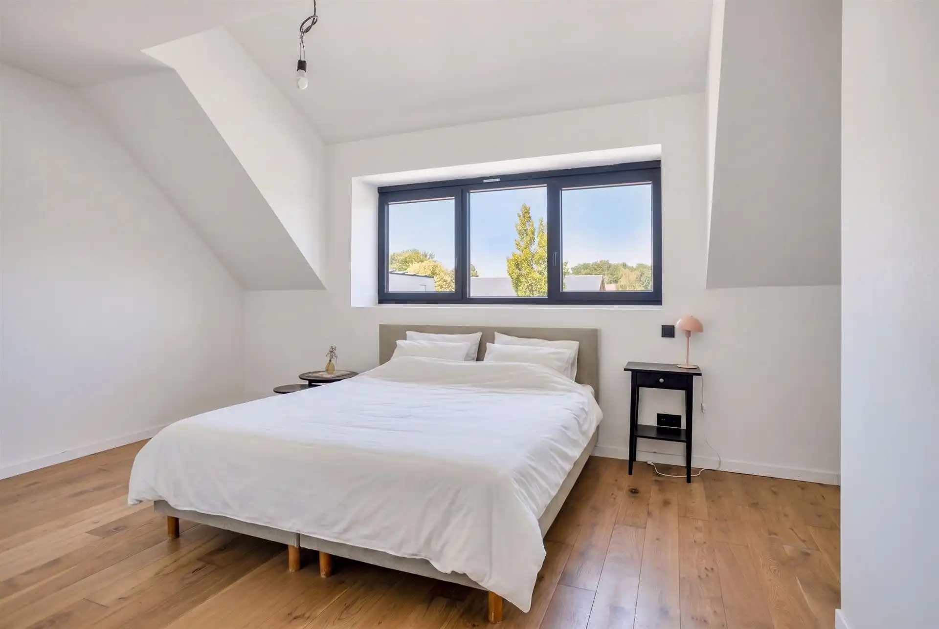 Prachtig gerenoveerde woning met 3 slpk's te Nijlen. foto 8