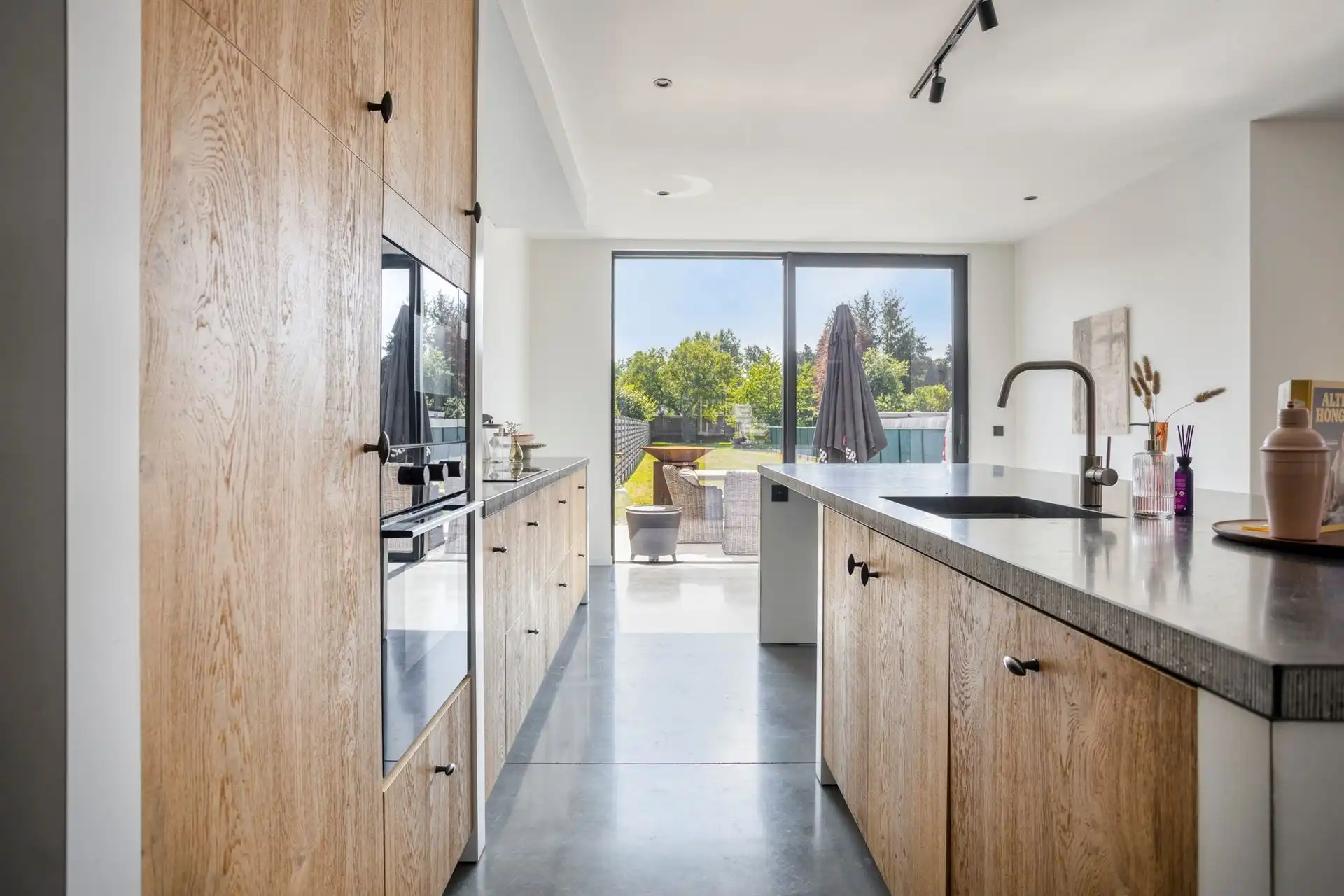 Prachtig gerenoveerde woning met 3 slpk's te Nijlen. foto 8