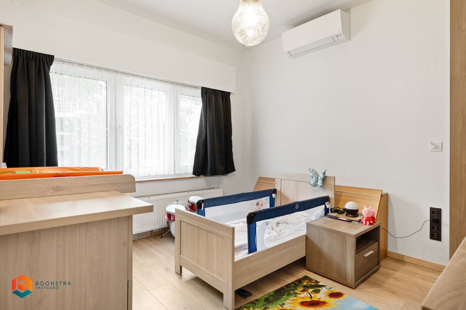 Instapklare woning met 3 slpkrs, garages en tuin te Weerde foto 12