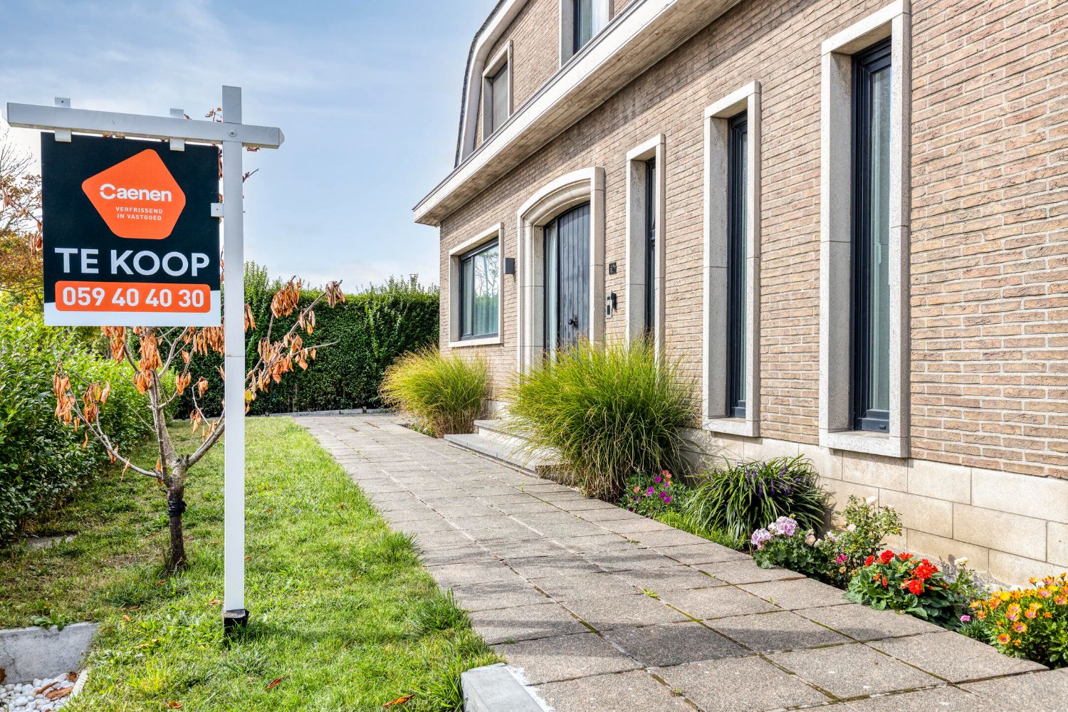 Karaktervolle gerenoveerde statige villa nabij Spuikom te koop foto 4