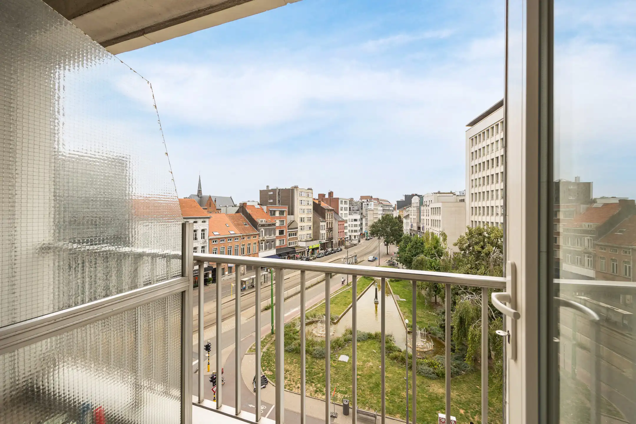 Ruim appartement vlak bij het bruisende Zuid foto 12