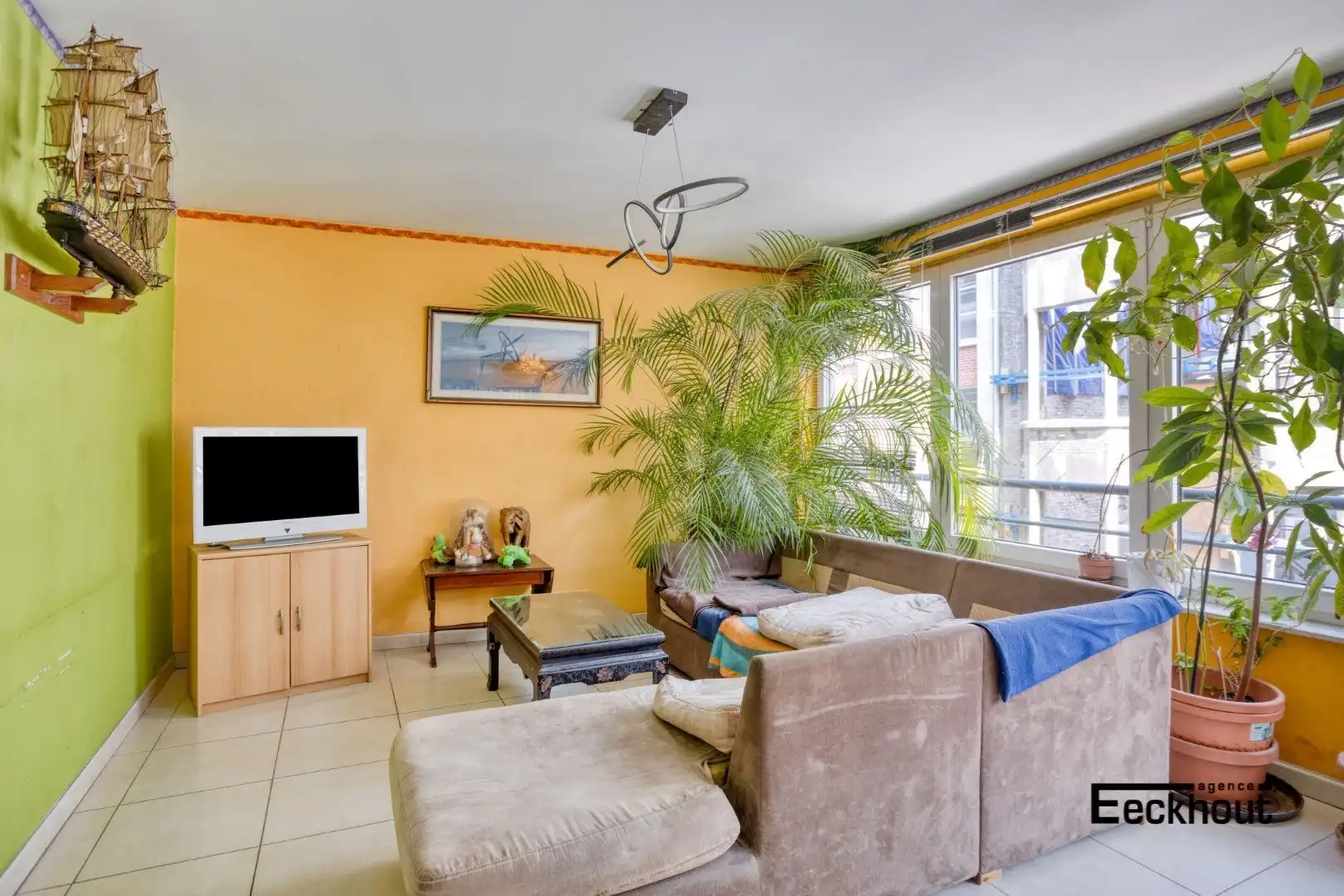 Ruim (100 m²) & instapklaar appartement (bouwjaar 2009) in het centrum van Oostende! foto 4