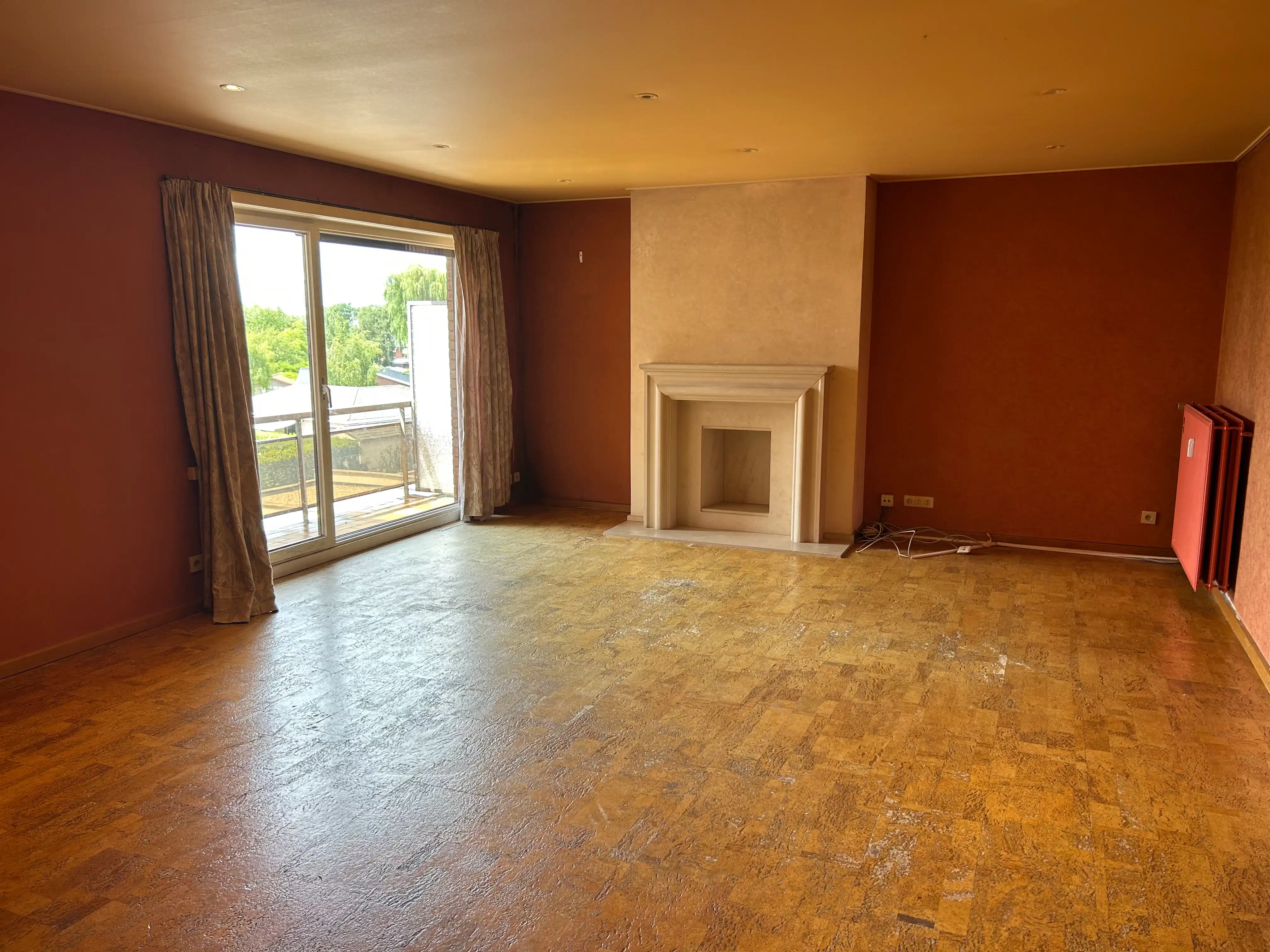 Gezellig ingericht appartement met 2 slaapkamers + standplaats. foto {{pictureIndex}}
