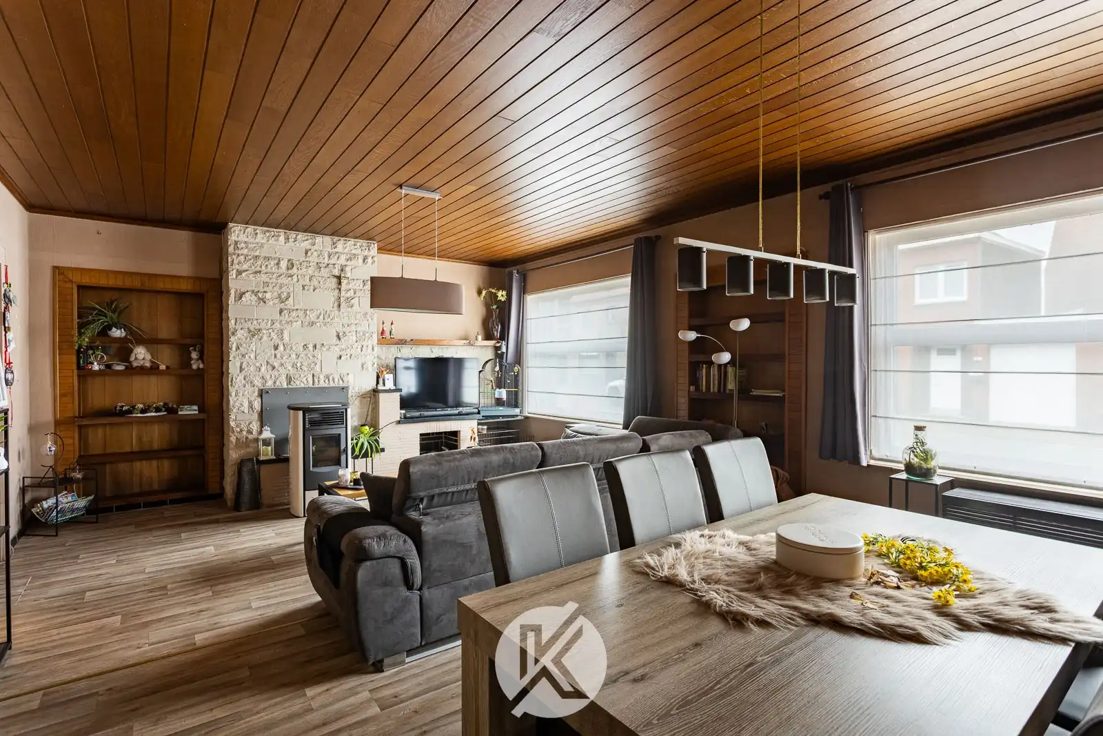 Te renoveren woning op een rustige locatie foto 2