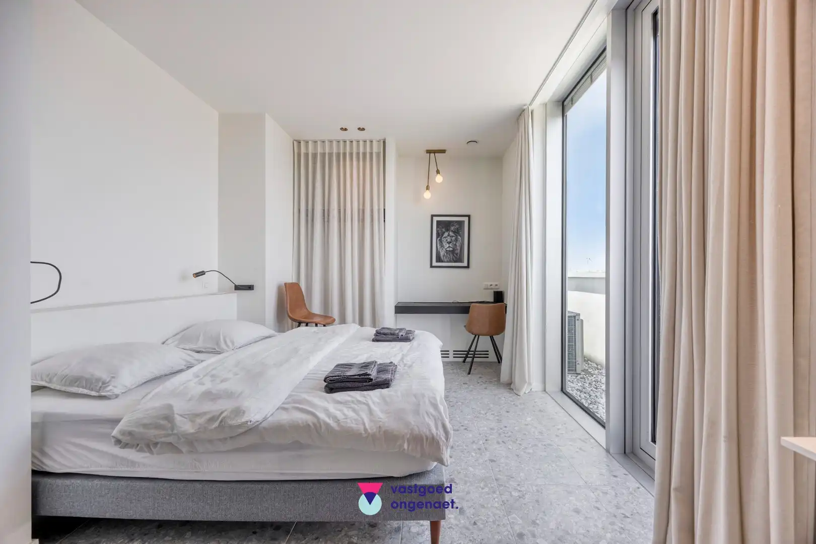 Exclusieve penthouse met zicht op water en stad foto 17