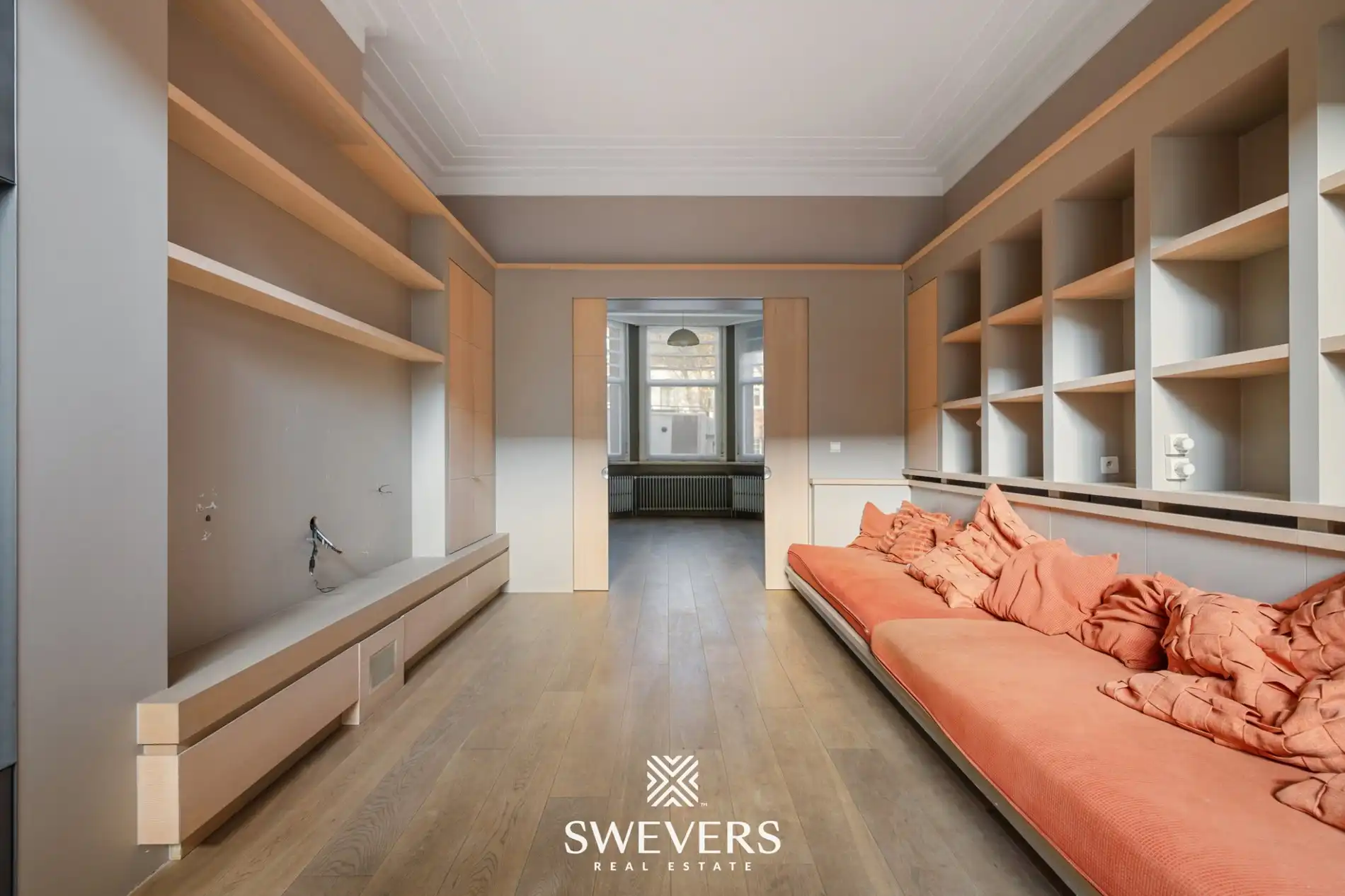 Karaktervol herenhuis met 6 slaapkamers, 2 badkamers en tuintje in Mol foto 9