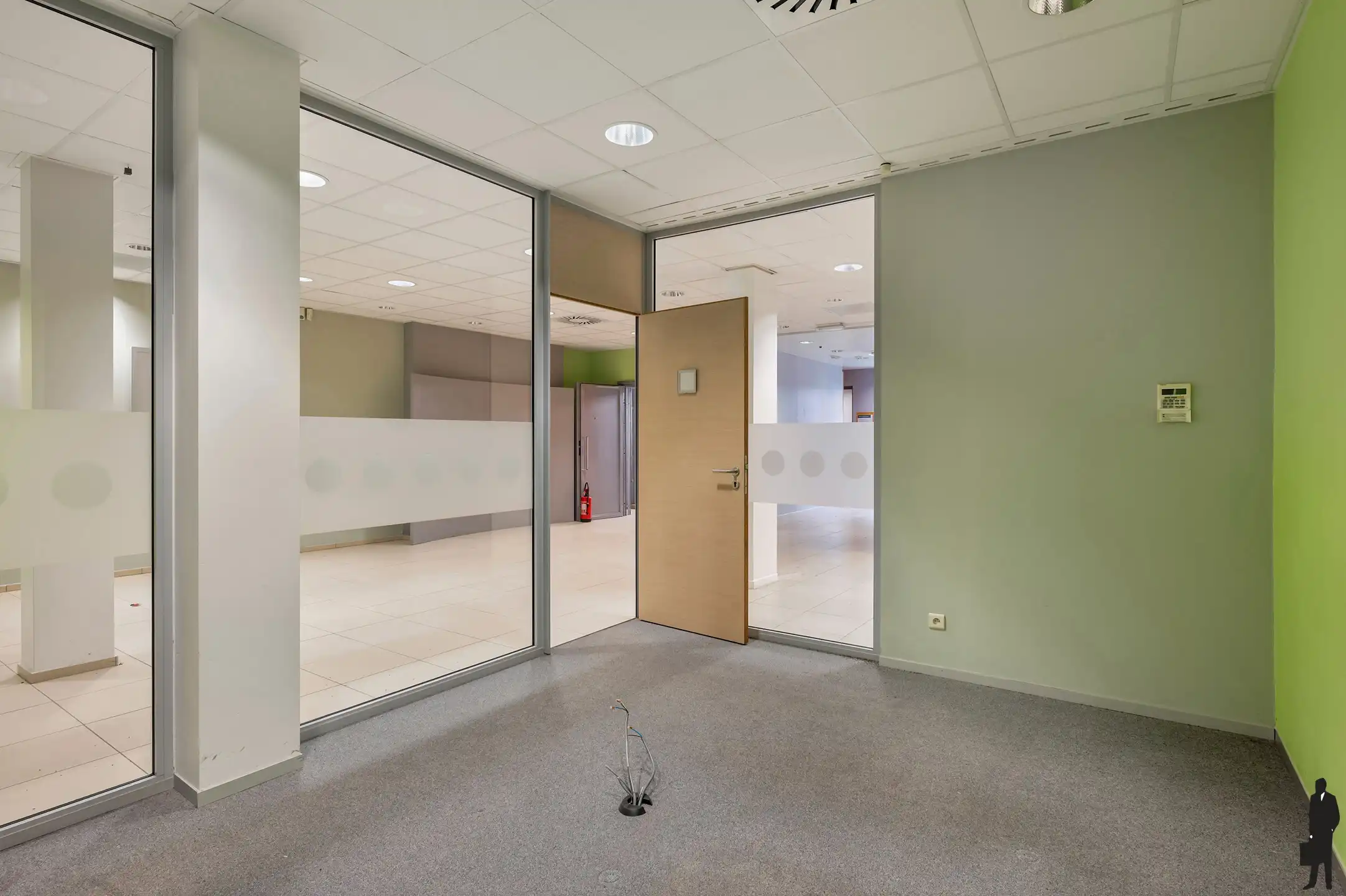  Commercieel Gelijkvloers in het Hart van Westmalle  foto 17