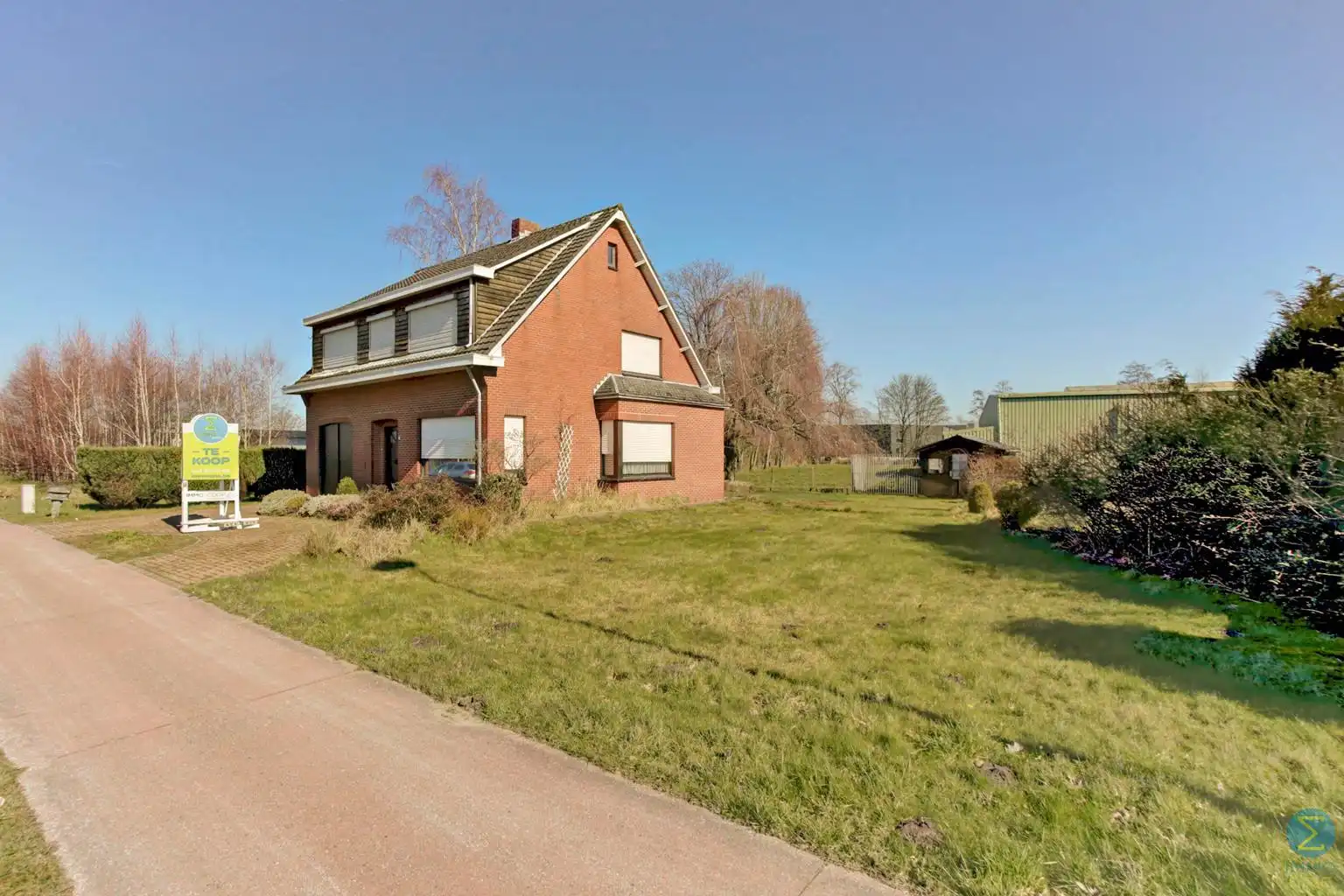 Te renoveren woning met potentieel, 4 ruime slpks op 898m² foto 27