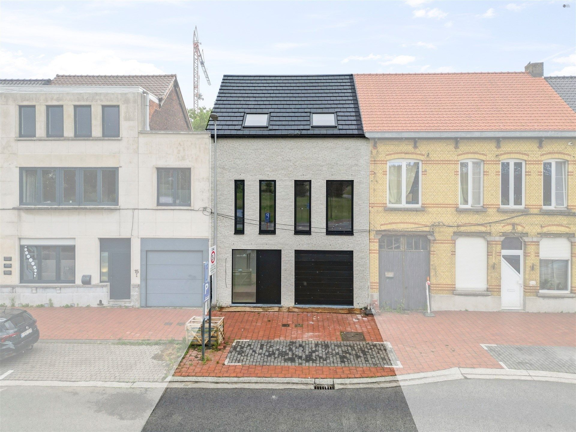 Gesloten bebouwing - nieuwbouw met 5 slaapkamers. foto 2