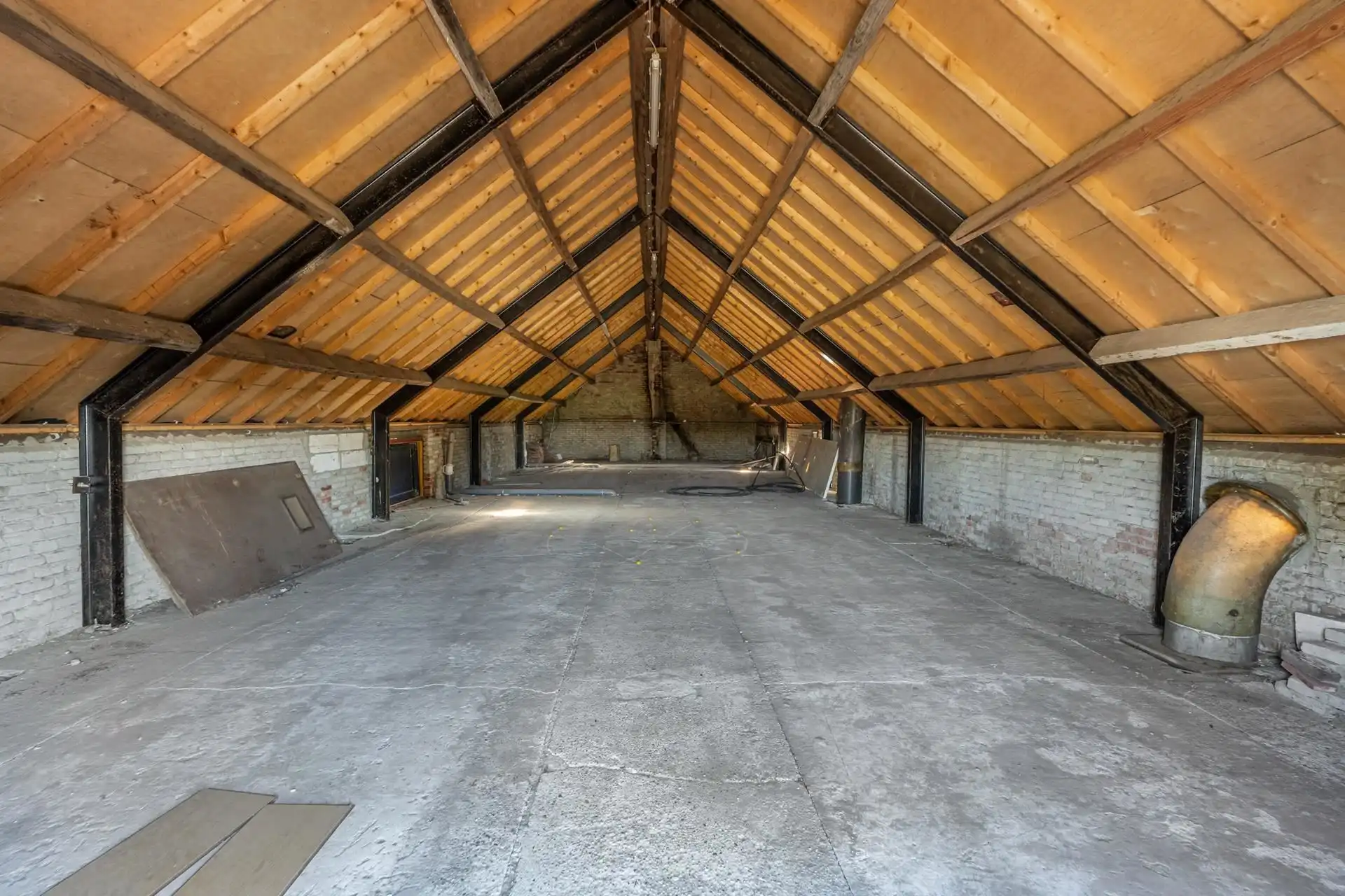 Landelijke hoeve met stallingen en potentieel. foto 6
