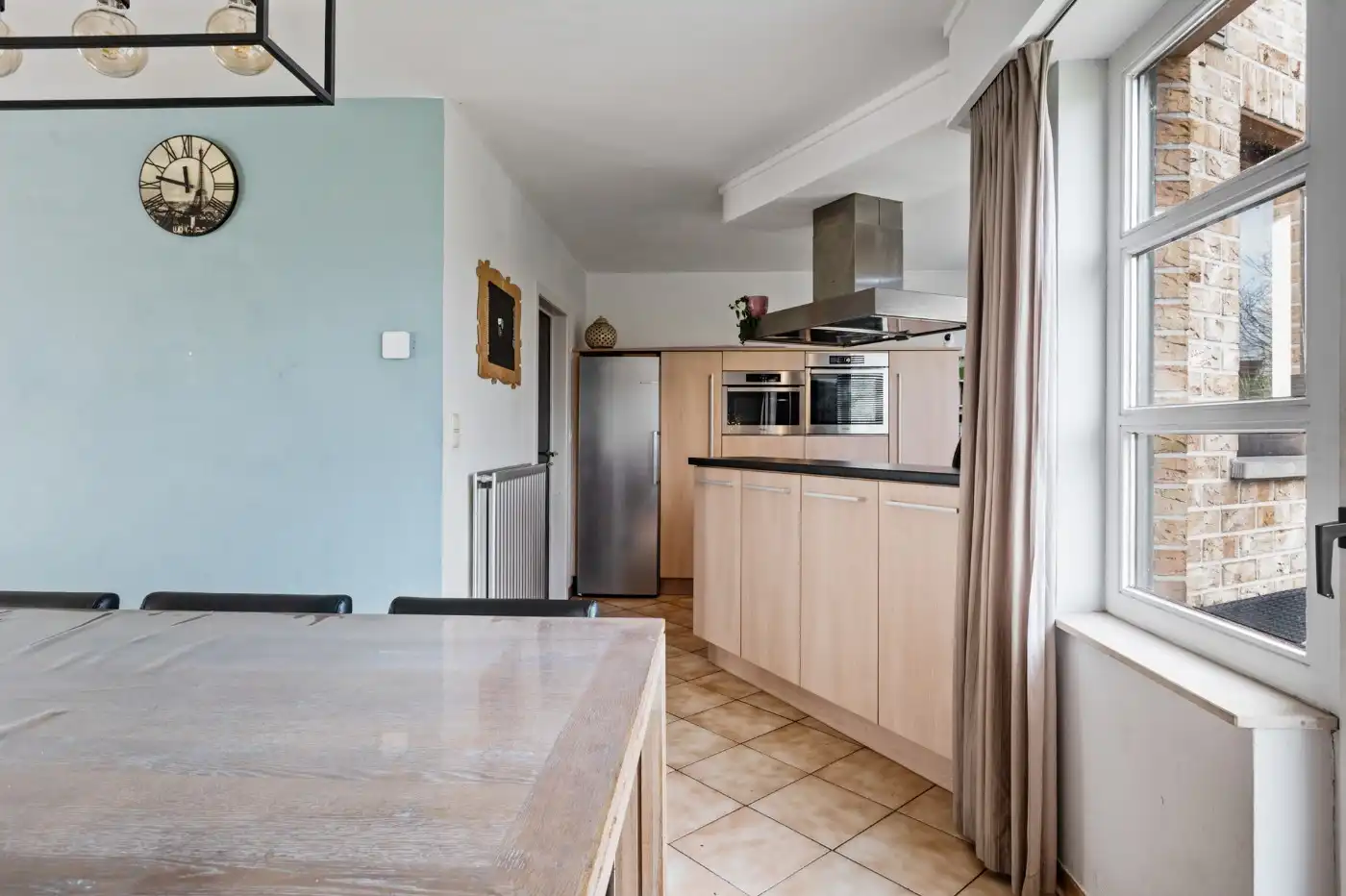 Rustig gelegen woning met 3 slpk., inpandige garage en tuin foto 8