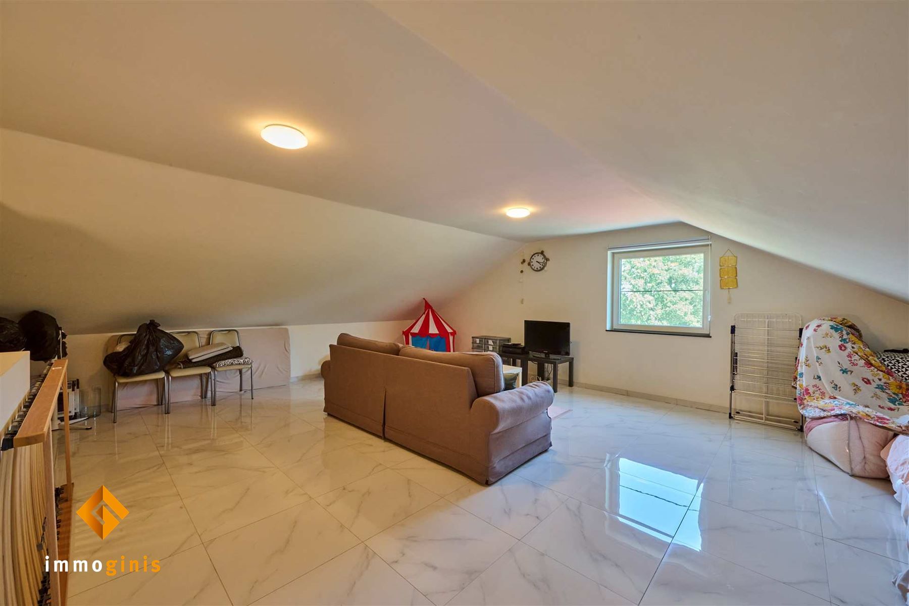 Zéér ruime (289 m²), energiezuinige woning met 5 (mogelijk 7) slpks! foto 18