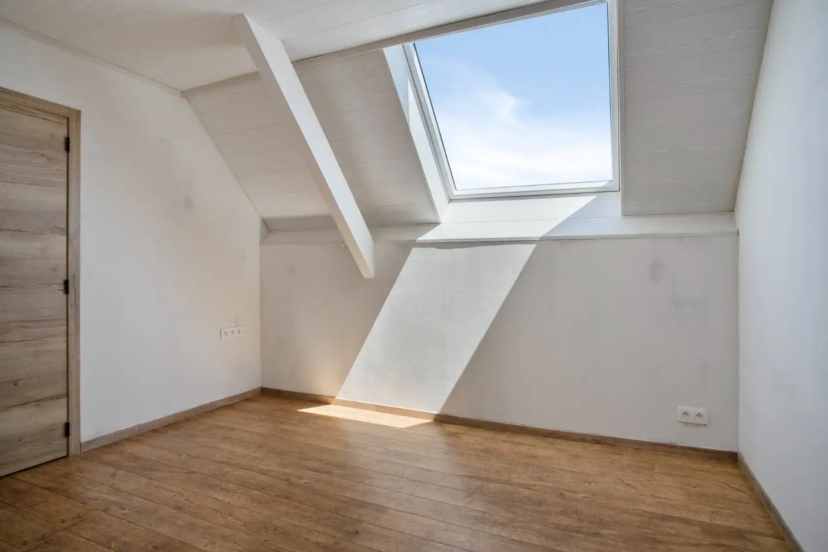 Ruime, gerenoveerde instapklare woning in Lauwe! foto 20
