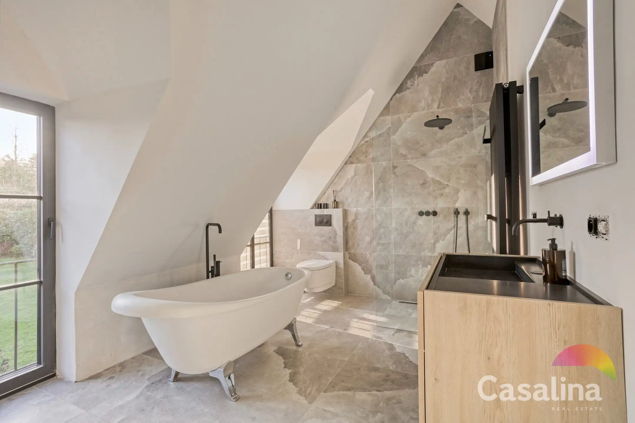 Smaakvol gerenoveerd villa  met hoge energie-efficiëntie foto 14