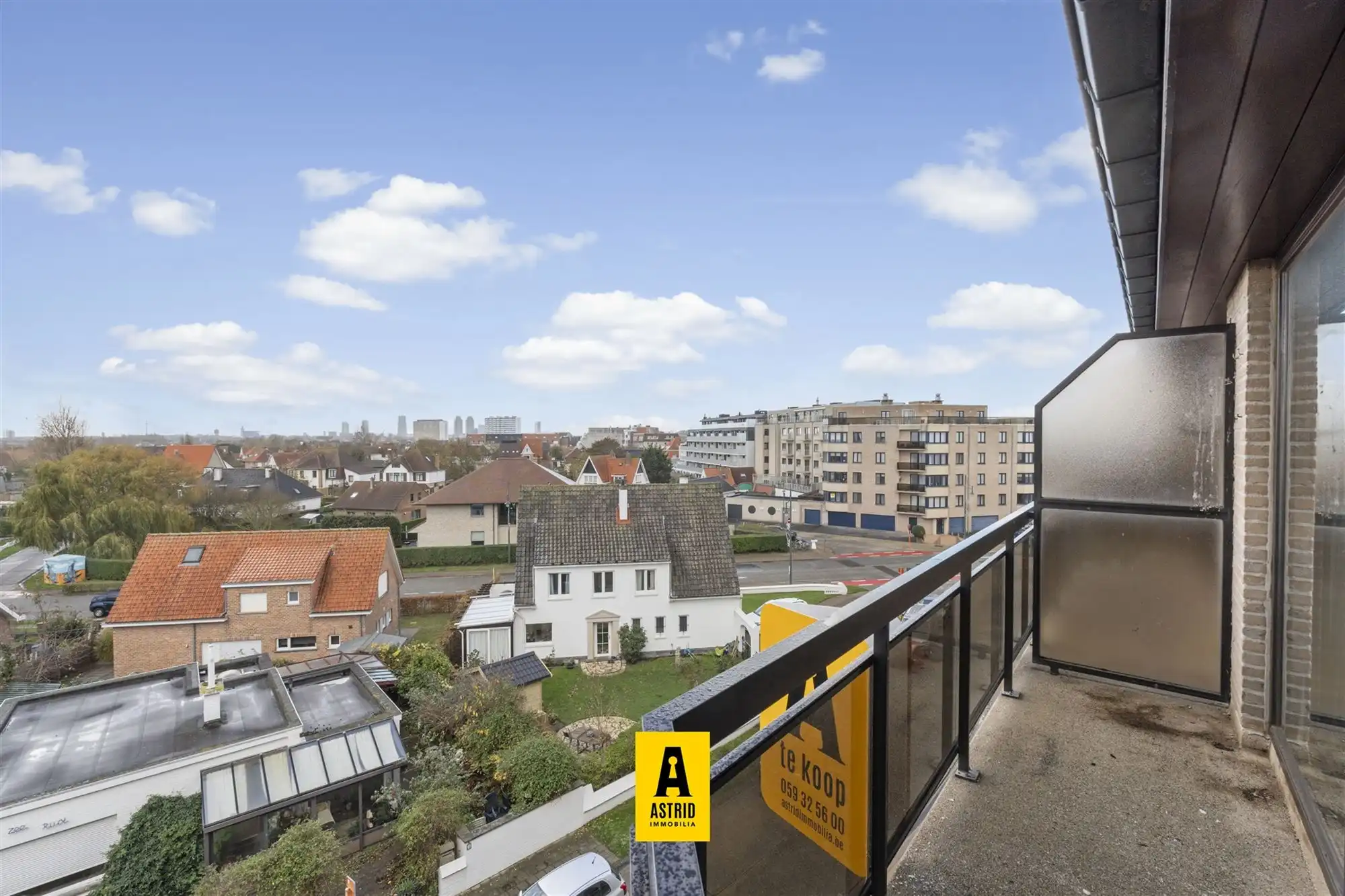 Ruim & zonnig 3-slpk-appartement met terras te Bredene! foto 3