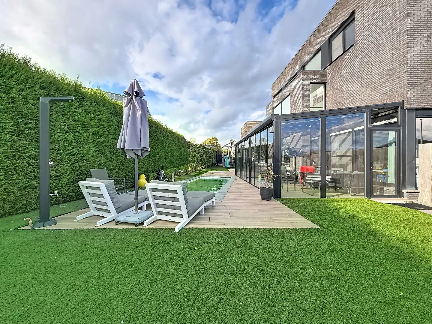 Lichtrijke woning met zwembad op rustige locatie! foto 25