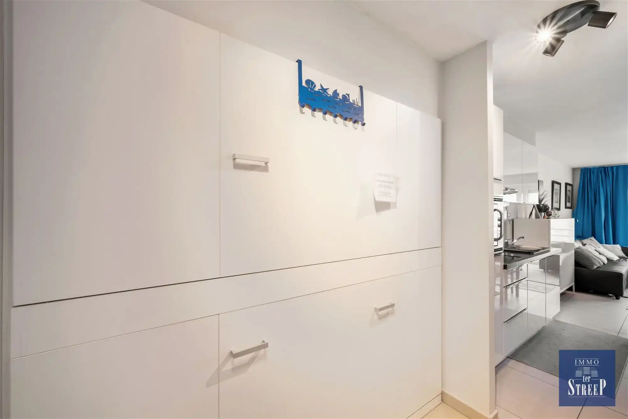 Gemeubelde studio foto 9