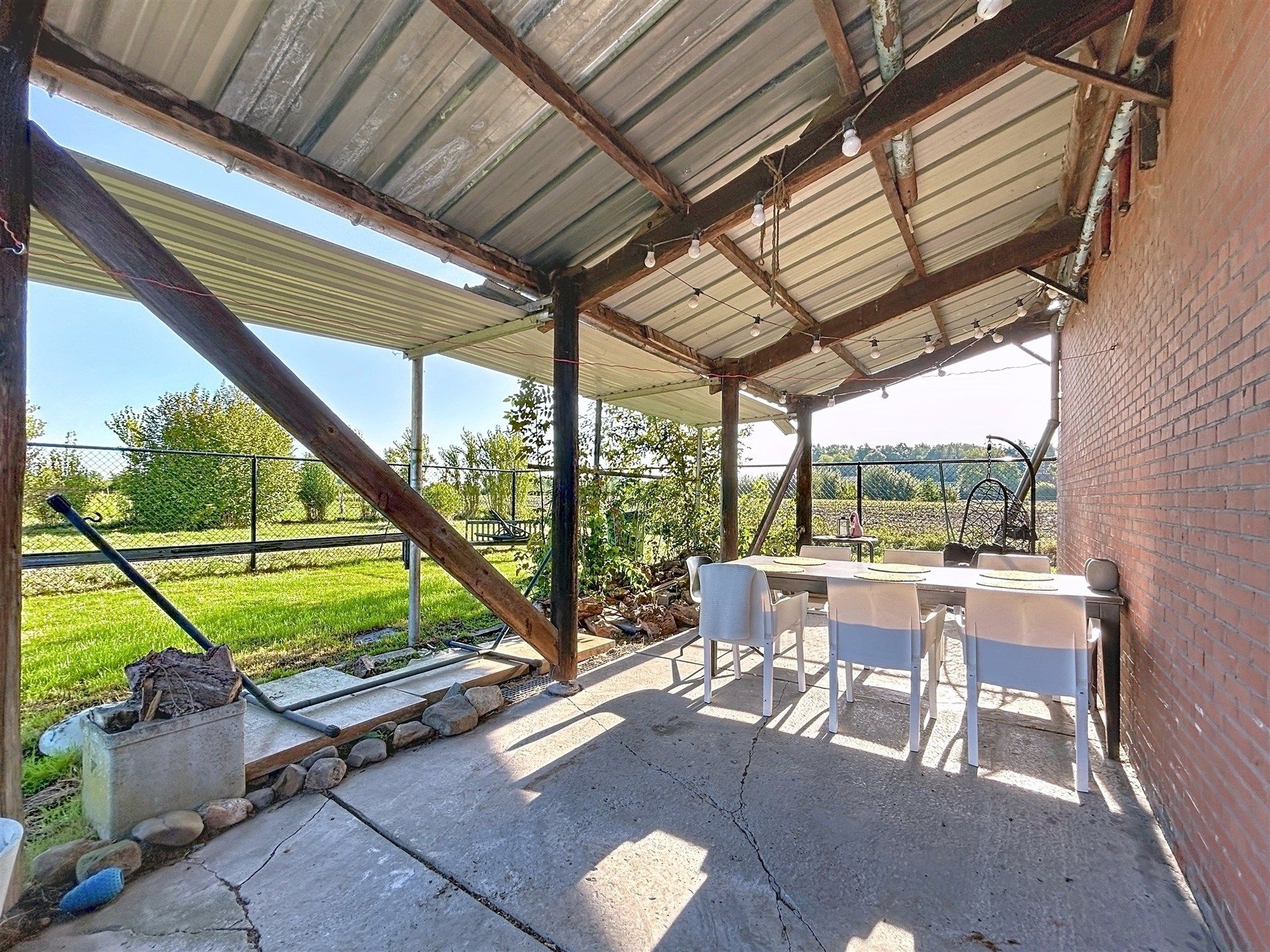 Charmante te renoveren woning op prachtig perceel van 1100m². foto 17