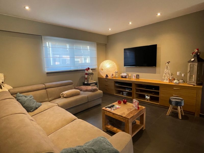 Woning met 3 slaapkamers, polyvalente ruimte, garage en ruim terras foto 4